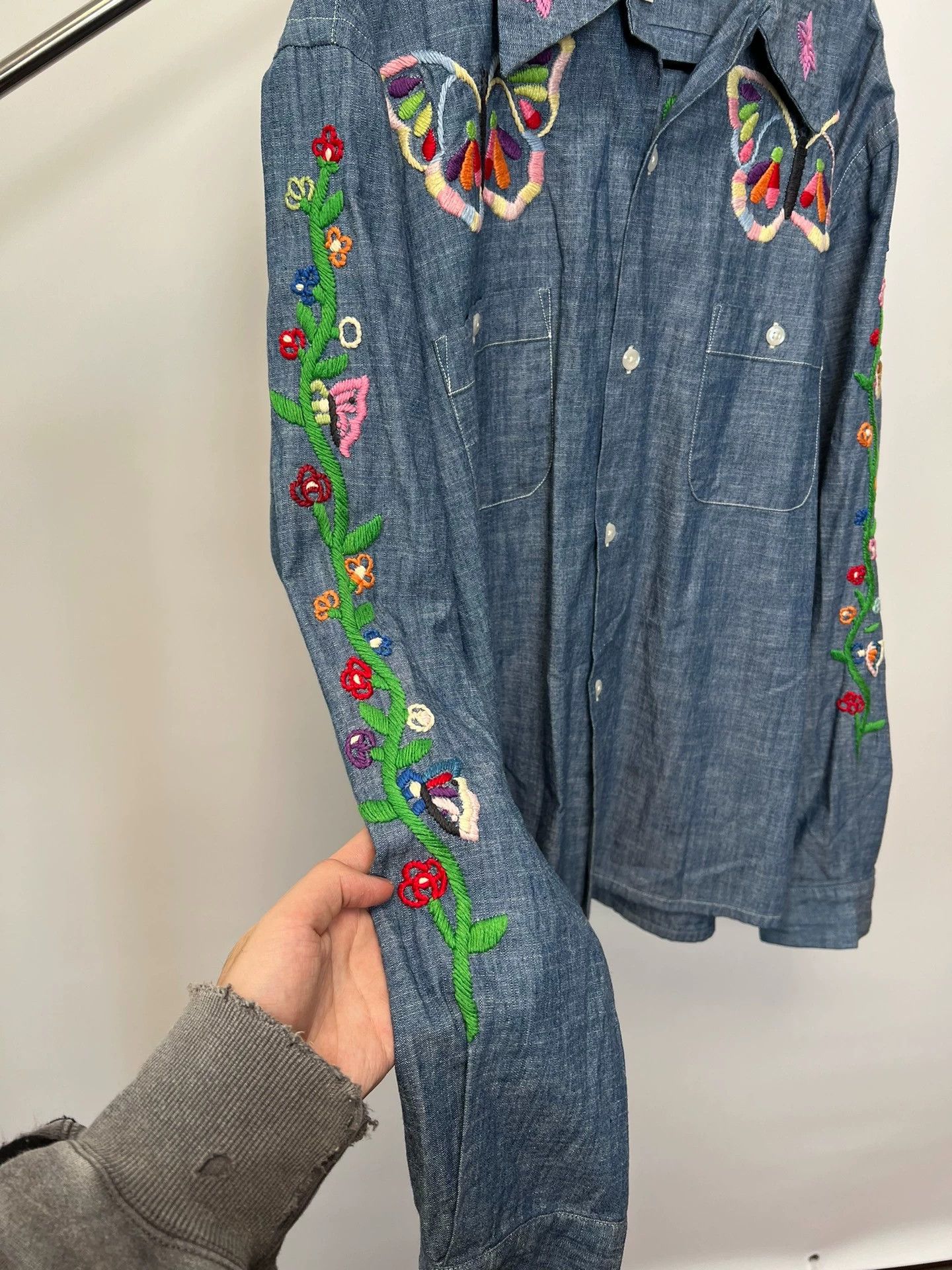 Other NEEDLES 24SS Indian Butterfly Embroidery Denim Shirt L Size L / US 10 / IT 46 - 4 Thumbnail