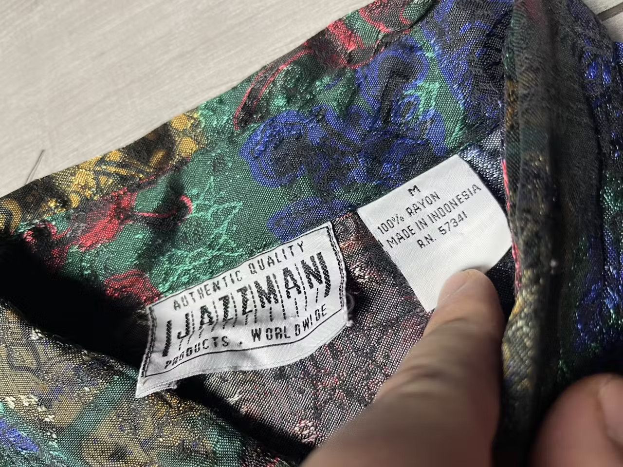 Vintage Vintage shirt crazy style size Medium rayon 100% Size US M / EU 48-50 / 2 - 4 Thumbnail