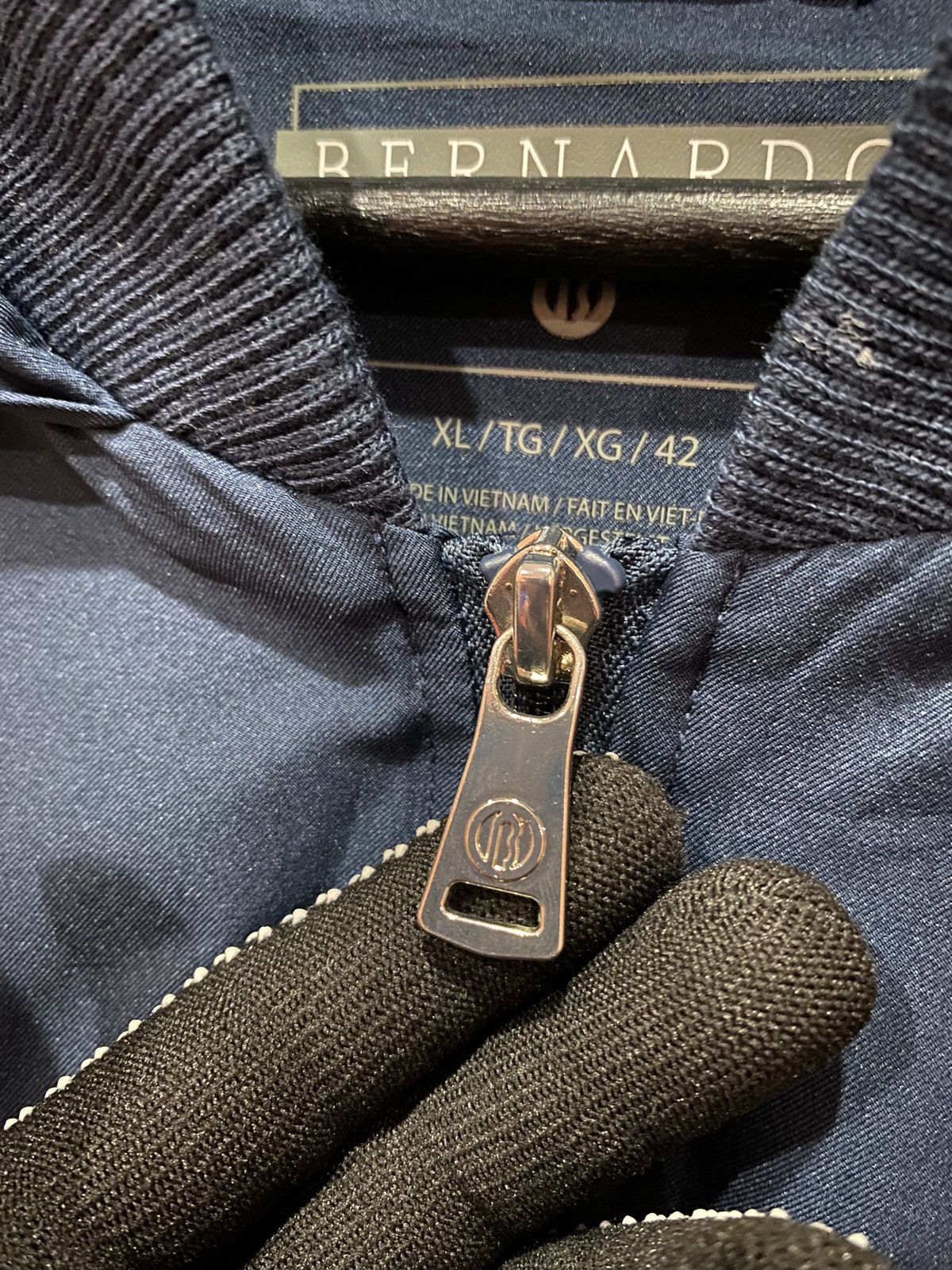 Designer Bernardo Lightweight Hooded Jacket Navy with Drawstring Size XL / US 12-14 / IT 48-50 - 4 Thumbnail