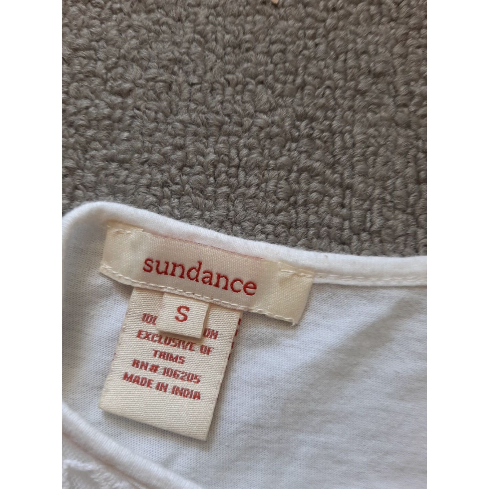 Vintage Sundance Shirt Womens Small White Short Sleeve Cotton Blouse Asymmetrical Crew Neck Top Size S / US 4 / IT 40 - 5 Thumbnail