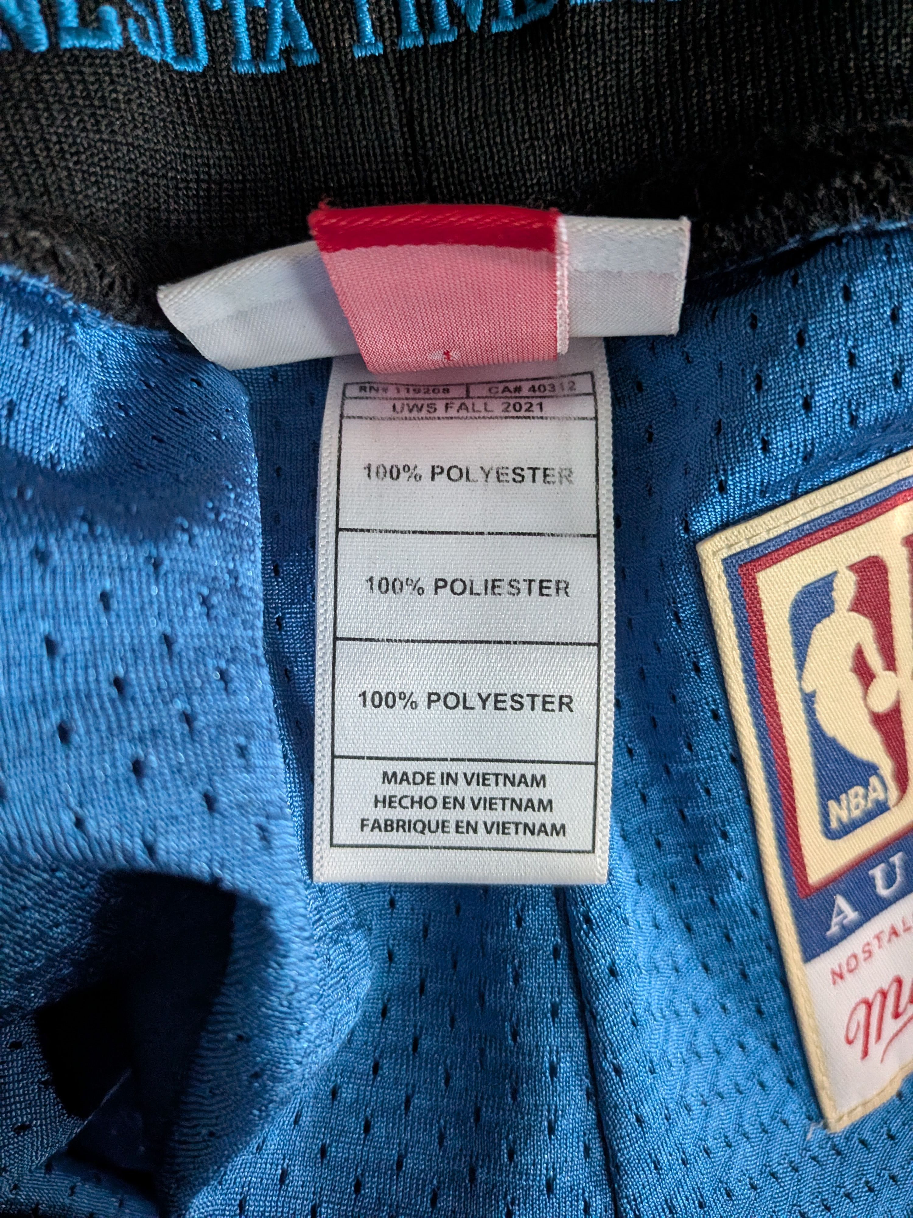 Mitchell & Ness Timberwolves '03-04 Away Game Shorts Size US 36 / EU 52 - 6 Thumbnail