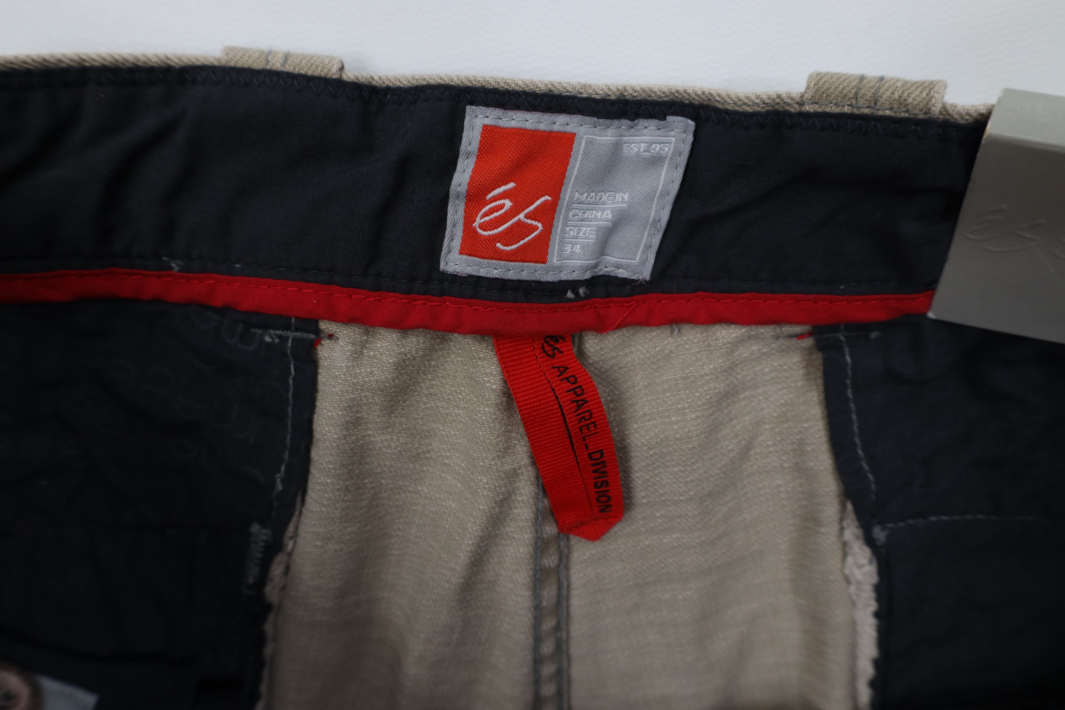 Vintage Deadstock Vintage 90s Y2K ES Skateboards Shorts Size US 34 / EU 50 - 11 Thumbnail