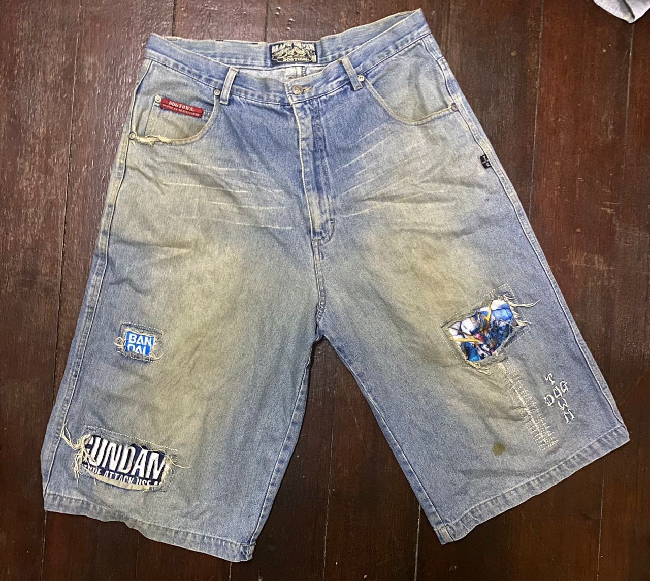 Dogtown Dogtown black dragon distressed denim jeans short pants Size US 35 - 1 Thumbnail
