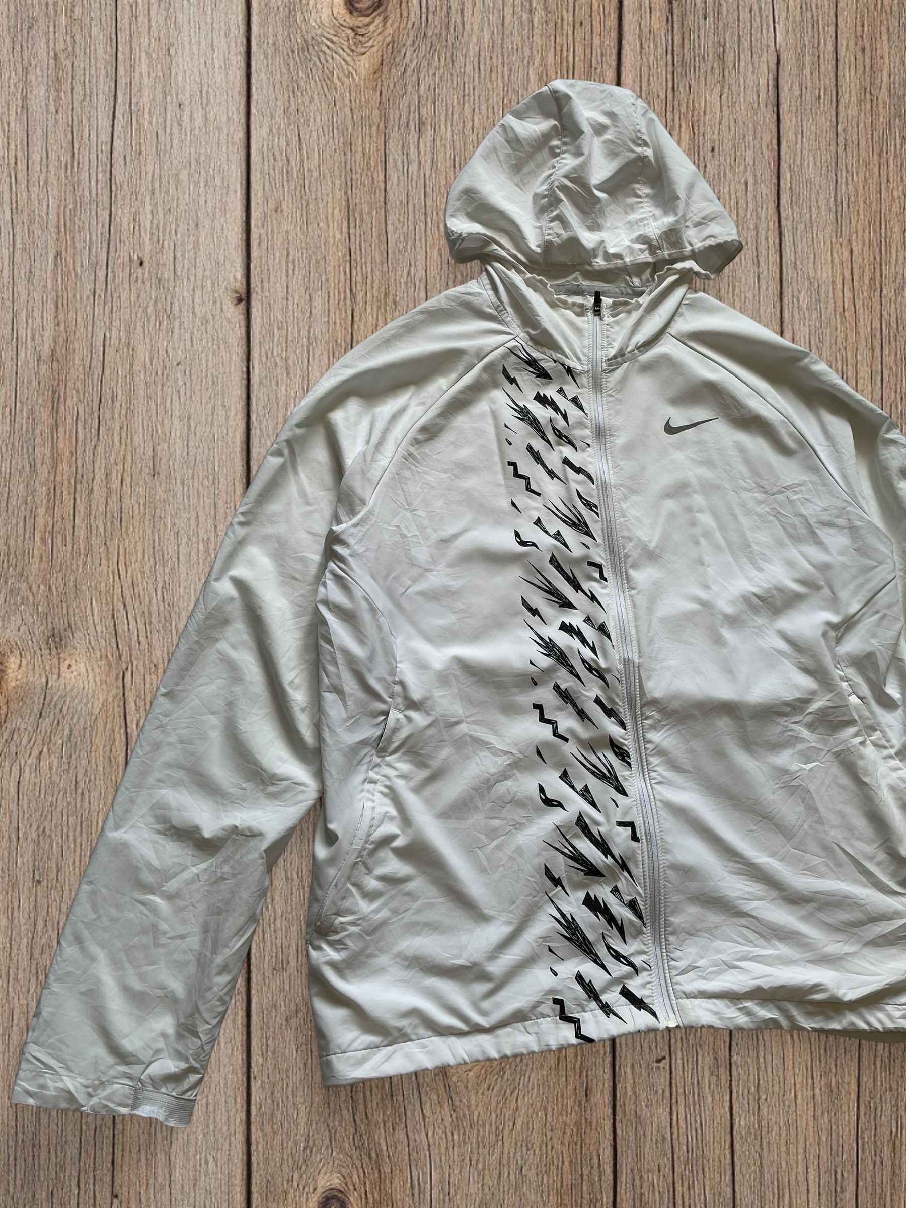 Nike NIKE BOLT WINDBREAKER JACKET - WHITE Size US S / EU 44-46 / 1 - 2 Thumbnail