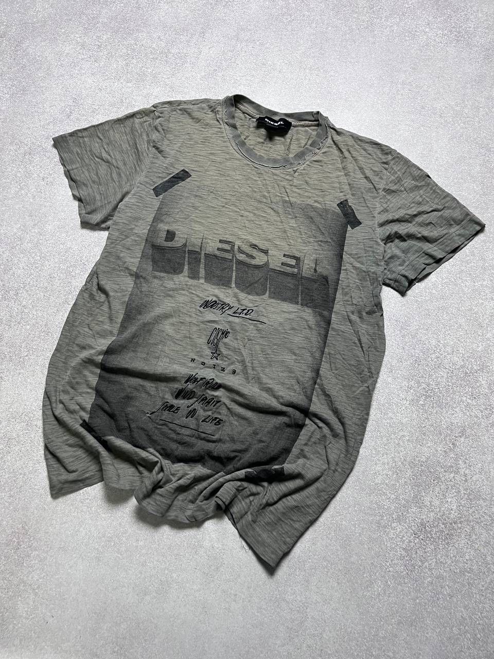 Diesel VINTAGE DIESEL AVANTGARDE OPIUM Y2K T-SHIRT M Size US M / EU 48-50 / 2 - 2 Thumbnail