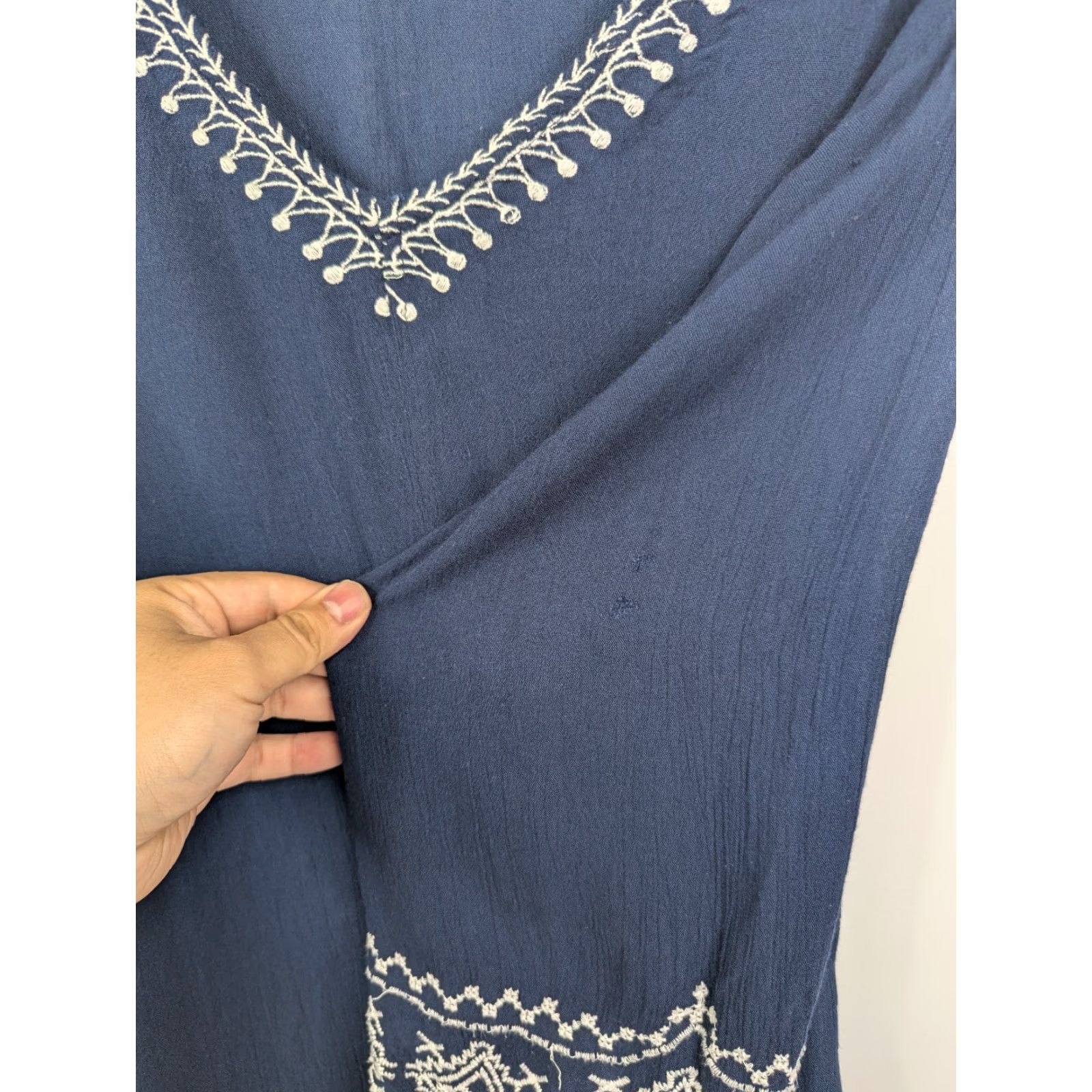 Vintage Jennifer & Grace Women Shirt L Navy V-Neck 3/4 Sleeve Rayon Blouse Size L / US 10 / IT 46 - 3 Thumbnail