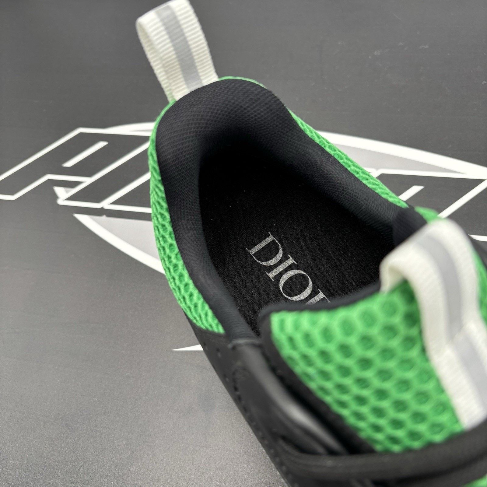 Dior Dior B22 Sneaker ' Green, White ' | SUPER CLEAN! Size US 13 / EU 46 - 16 Thumbnail