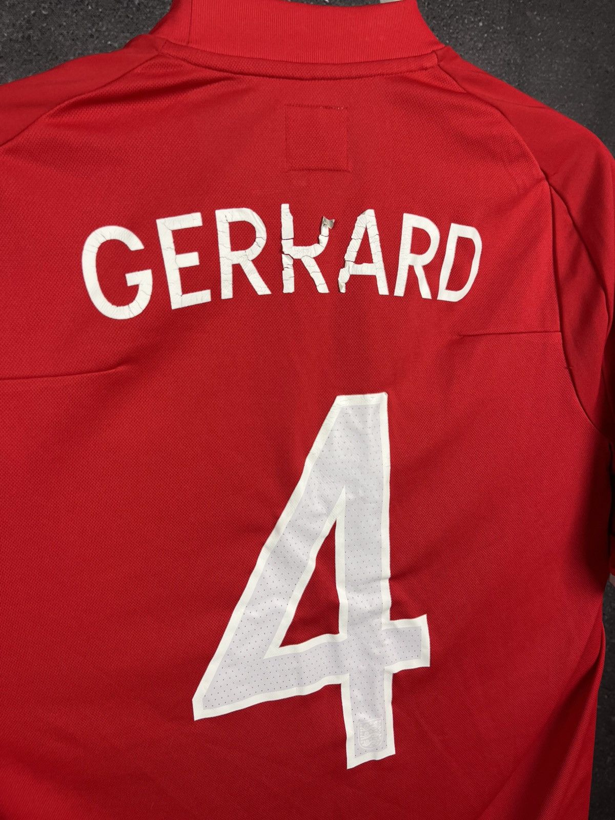 Vintage England 2010 2011 Gerrard World Cup away soccer jersey Size US M / EU 48-50 / 2 - 7 Thumbnail