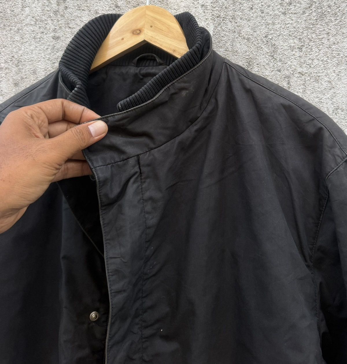 Gucci VTG Gucci Long Coat Faded Waxed Black Size 50 Made In Italy Size US M / EU 48-50 / 2 - 5 Thumbnail