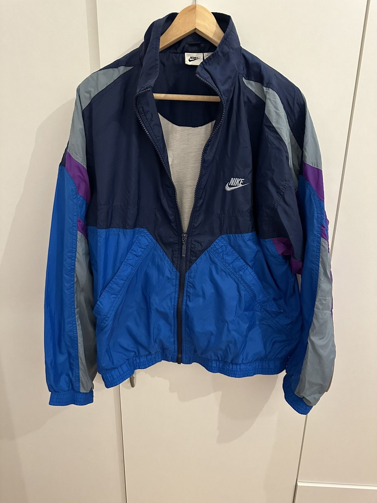 Nike Nike Jacket Windbreaker Size M Vintage Jacke Retro Size US M / EU 48-50 / 2 - 3 Thumbnail