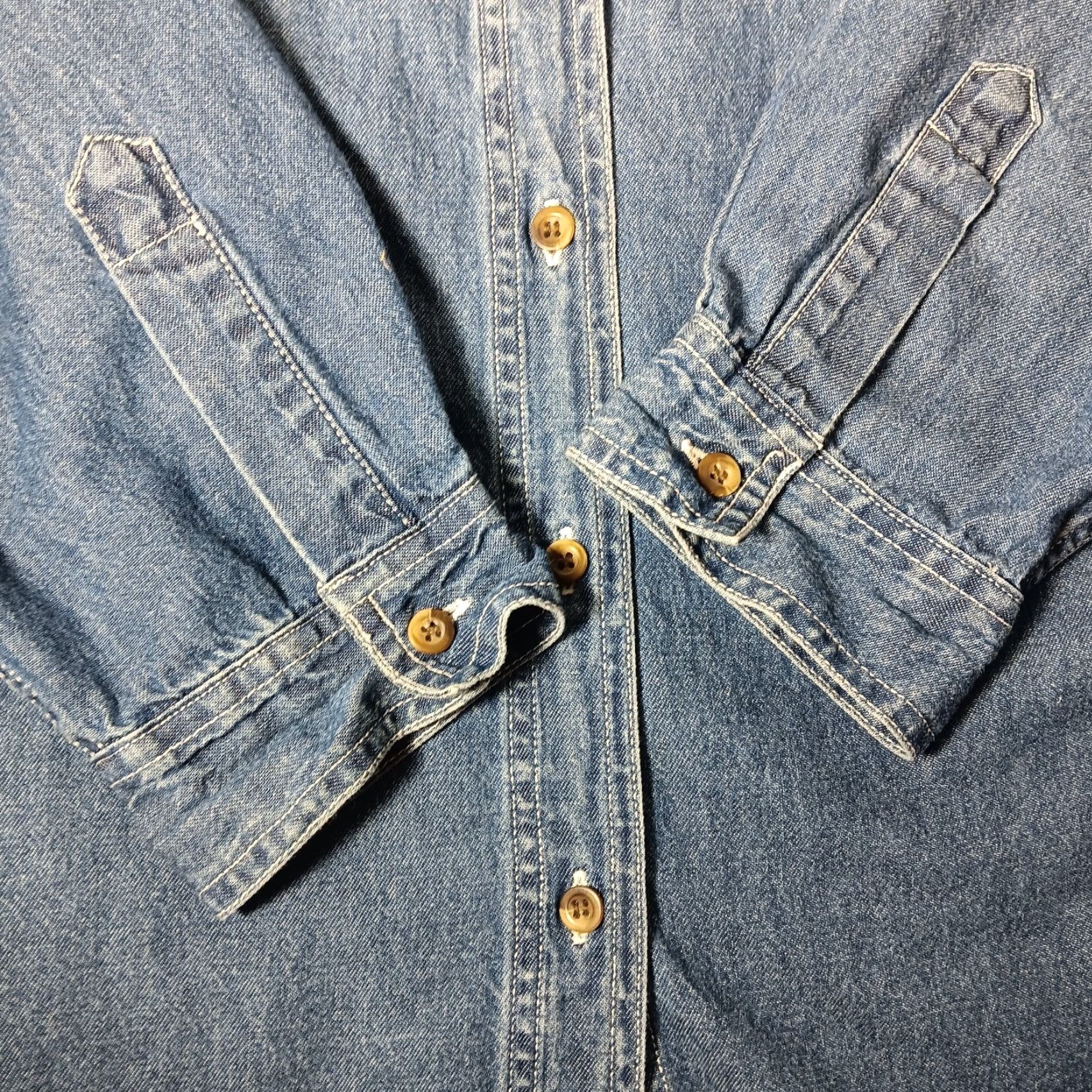 Vintage VINTAGE Nutcracker Plus Size Shirt Women 24W Button Up Long Sleeve Chambray Blue Velvet Collar Embroidered Snowman Christmas Size 4XL / US 24-26 - 7 Thumbnail