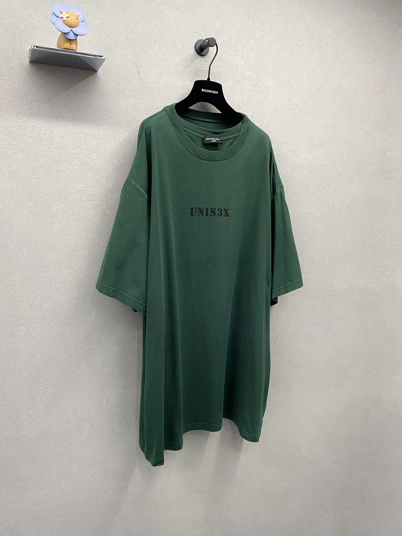 Balenciaga Balenciaga Green double sleeve T-shirt Size US L / EU 52-54 / 3 - 3 Thumbnail