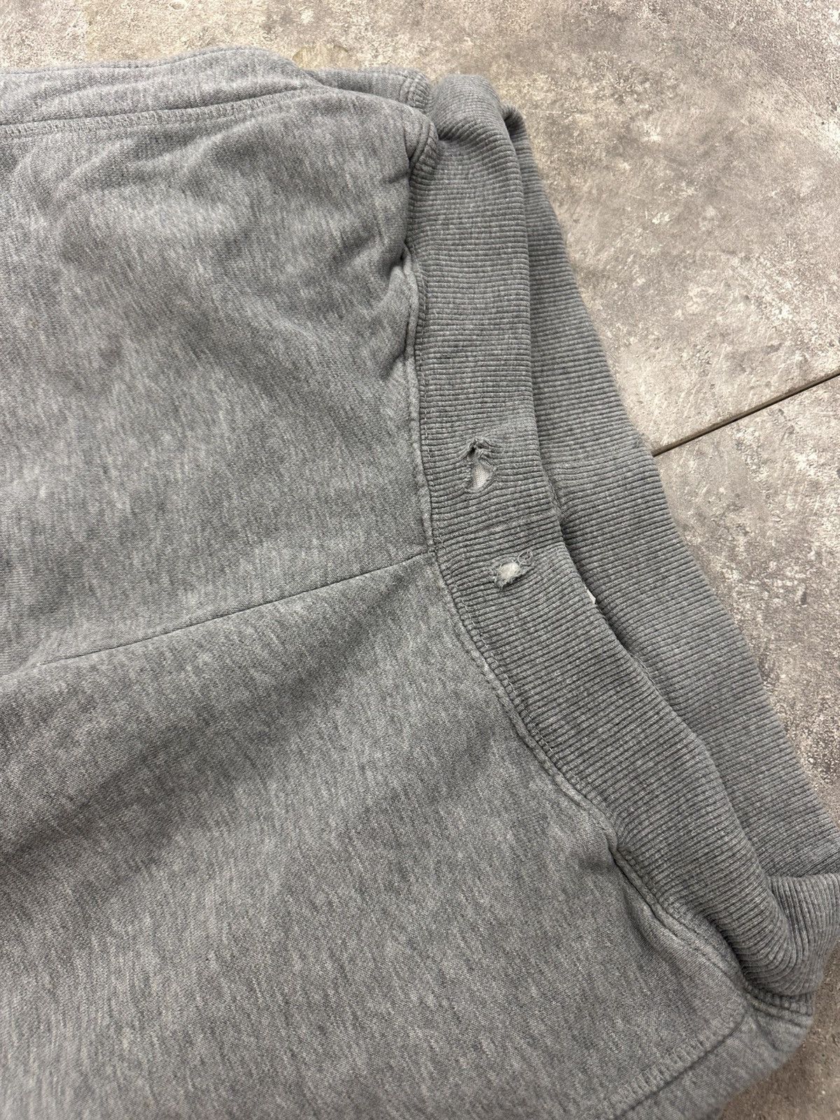 Japanese Brand Nike Vintage Baggy Gray Sweatpants Size US 32 / EU 48 - 5 Thumbnail