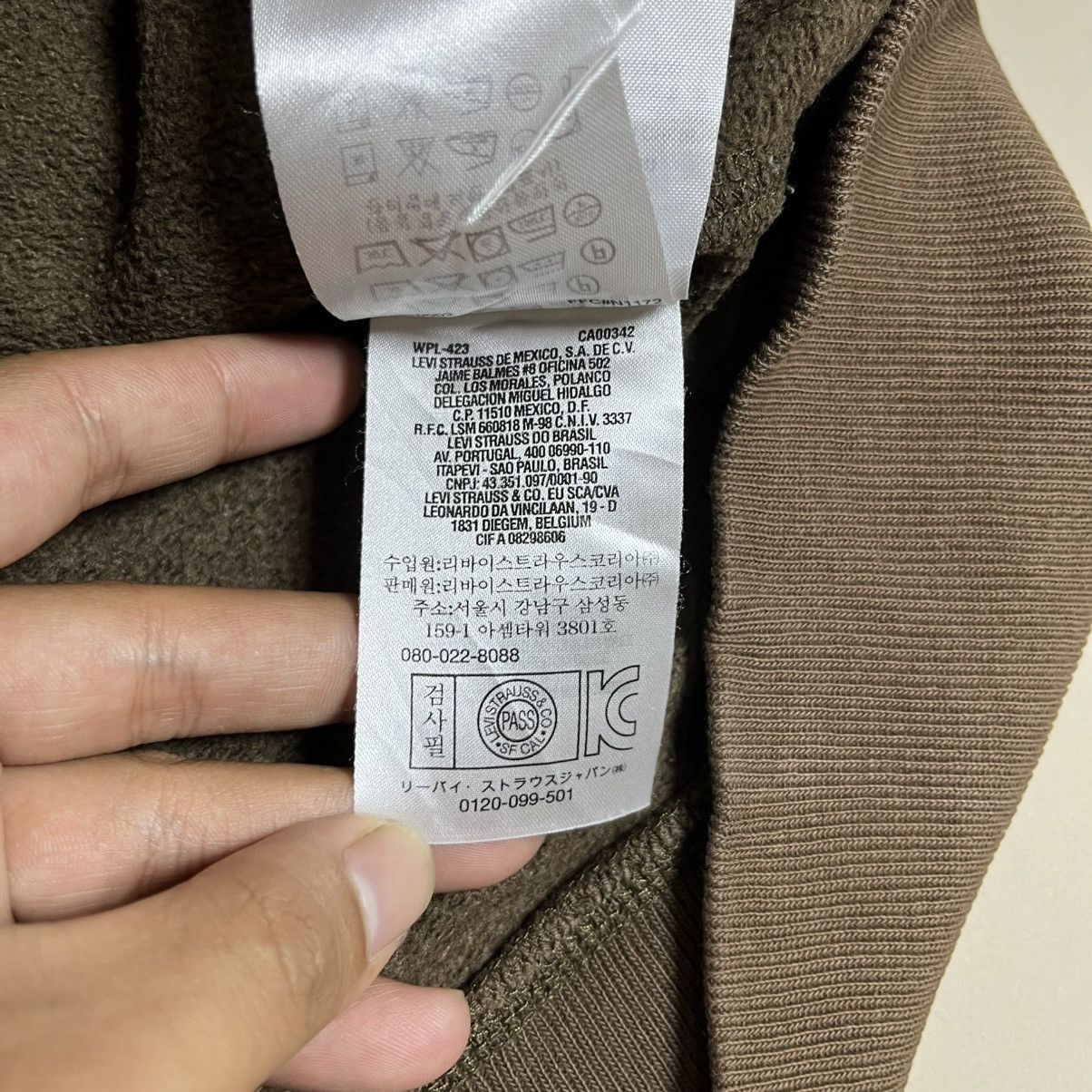 Japanese Brand Vtg Levi’s Faux Fur Tribal Zip Hoodie – Rare Outdoor Style Size US L / EU 52-54 / 3 - 13 Thumbnail