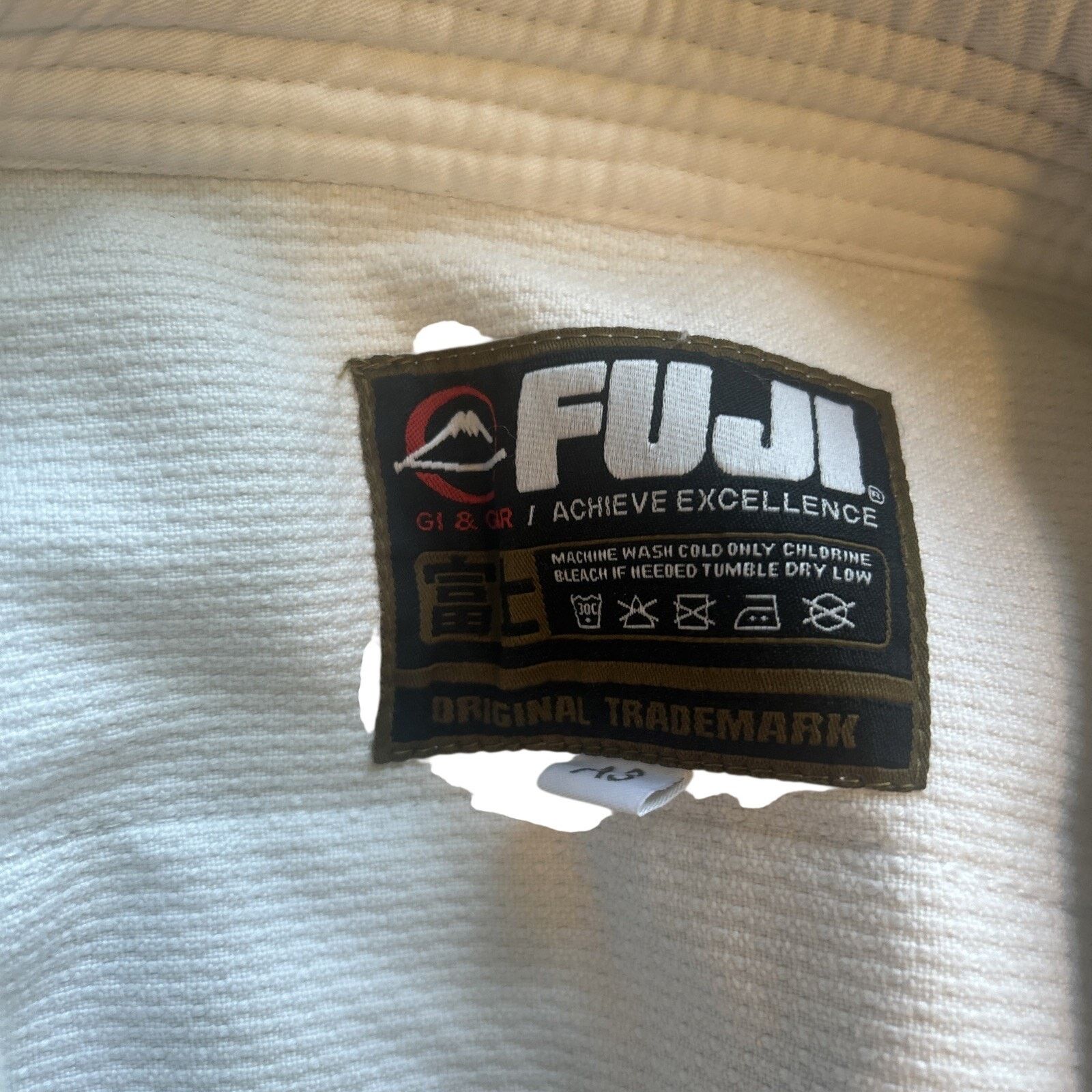 Fujito Fuji Brazilian Jiu-Jitsu Gi Size 28" / US 6 / IT 42 - 7 Thumbnail