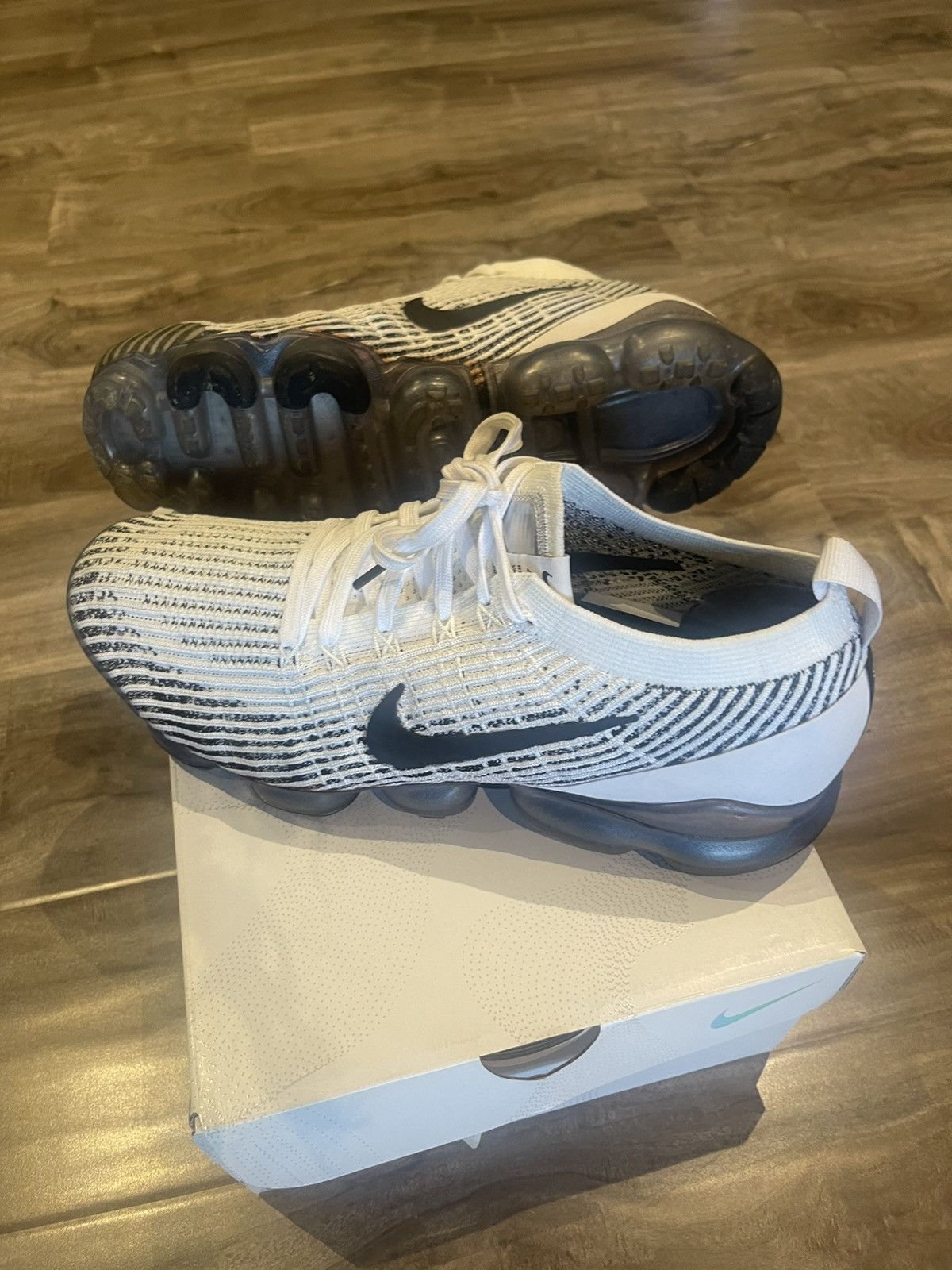 Nike Nike Air Size US 12 / EU 45 - 6 Thumbnail