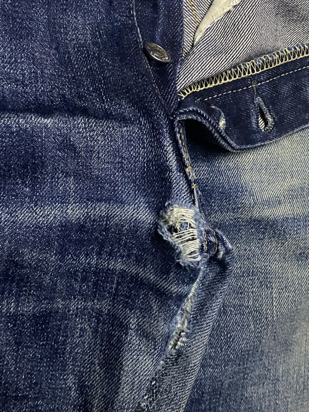 Levi's Vintage Clothing LVC 501 xx BigE ButtonFly Twist Leg Selvedge Repair Jeans Size US 32 / EU 48 - 15 Thumbnail