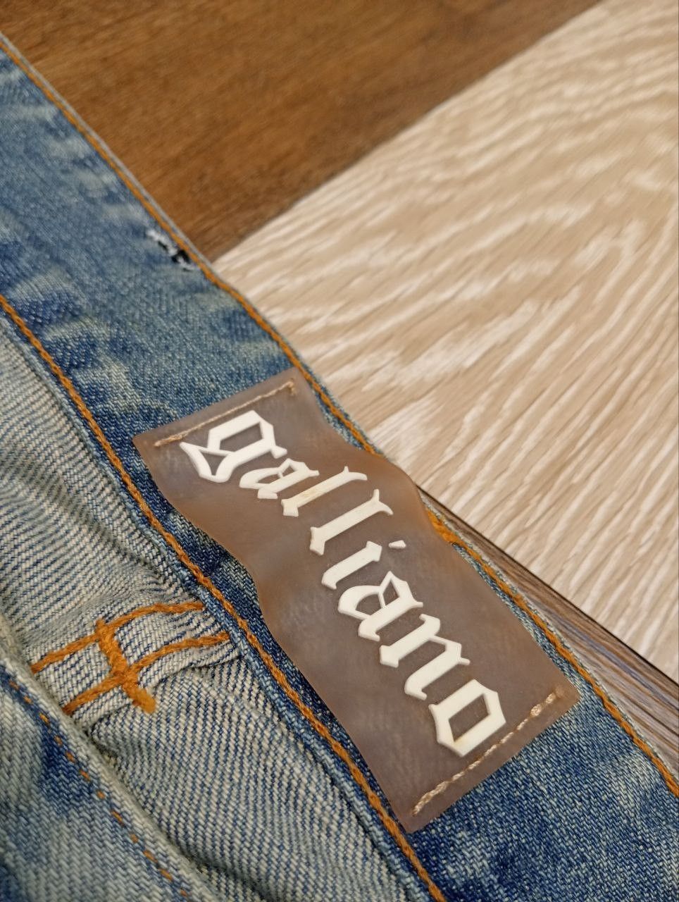 John Galliano GALLIANO ITALY BLUE DENIM SLIM DISTRESSED PANTS Size US 32 / EU 48 - 9 Thumbnail