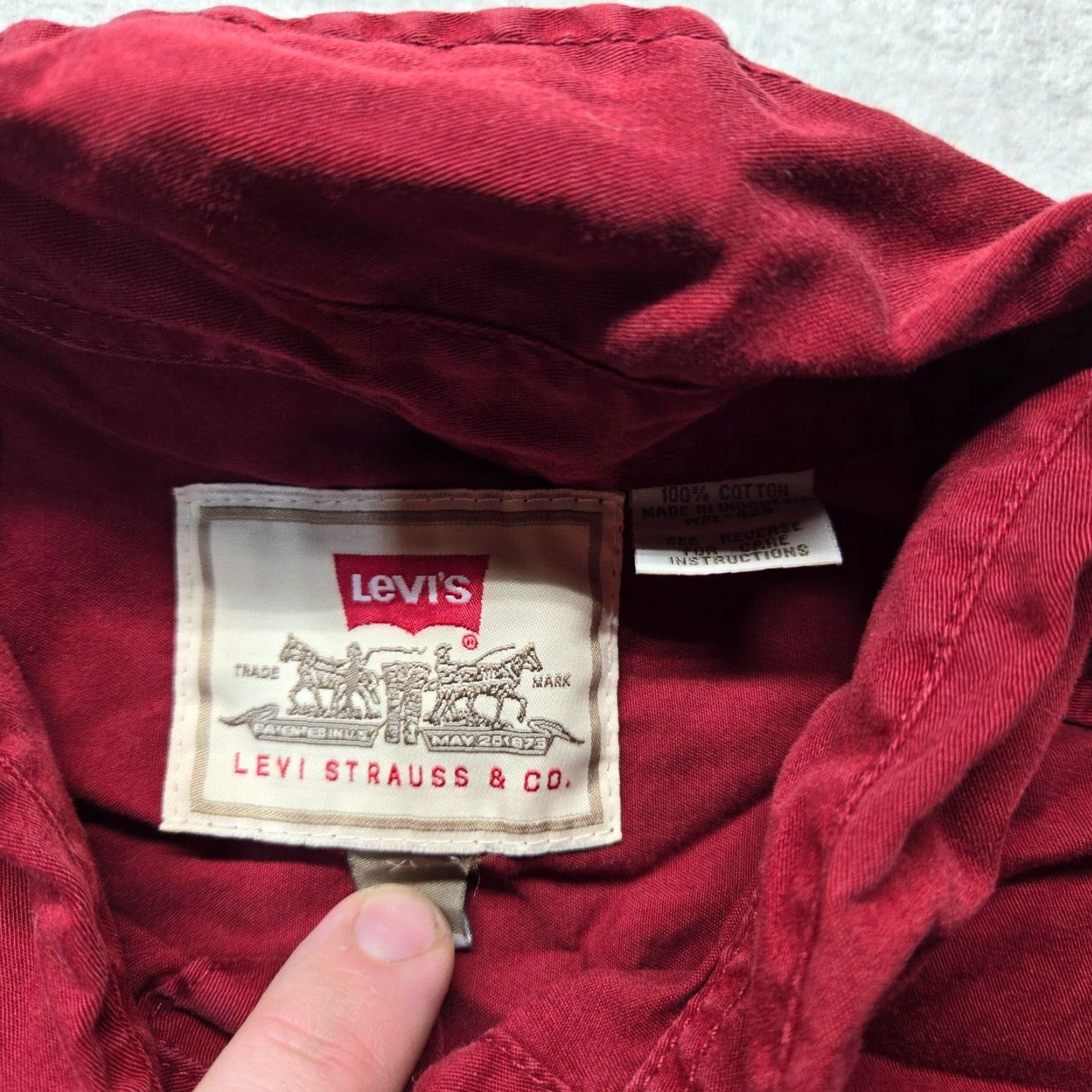 Levi's VINTAGE Levi's Shirt Denim Button-Up XL Mens Red Button-Down Collared Trucker 80s/90s Metal Size US XL / EU 56 / 4 - 3 Thumbnail