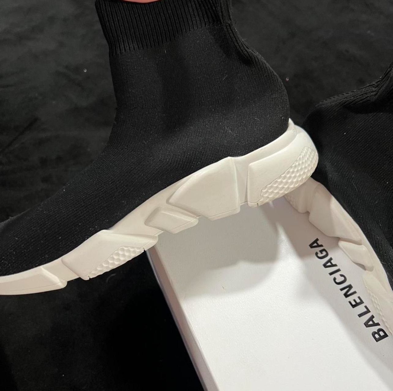 Balenciaga balenciaga socks Size US 8 / IT 38 - 2 Thumbnail