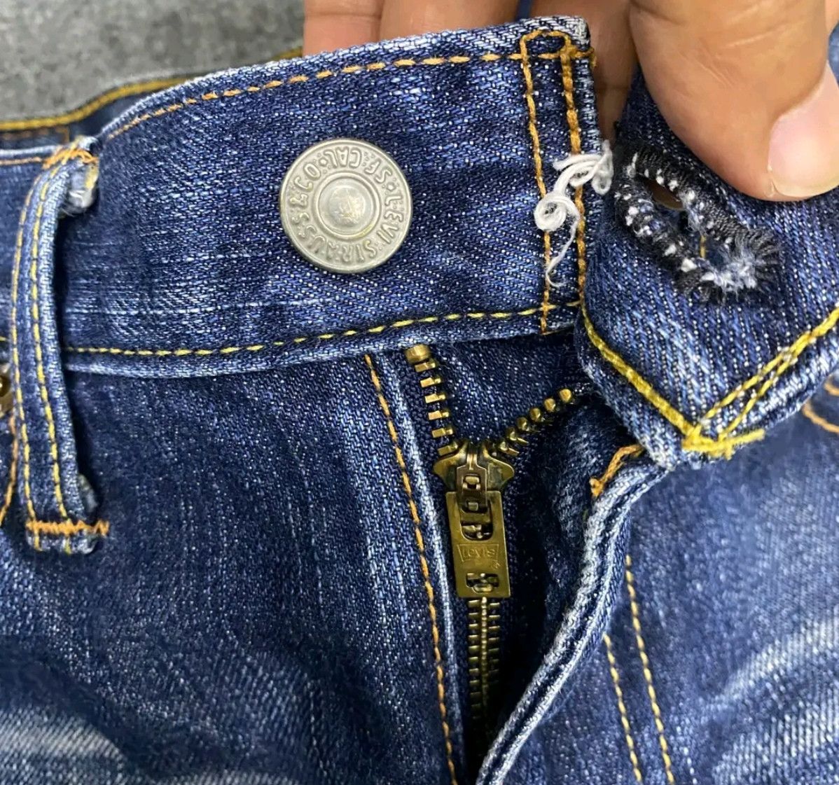 Levi's Vintage Levis Lot 707 Denim Flare Jeans Size US 30 / EU 46 - 11 Thumbnail