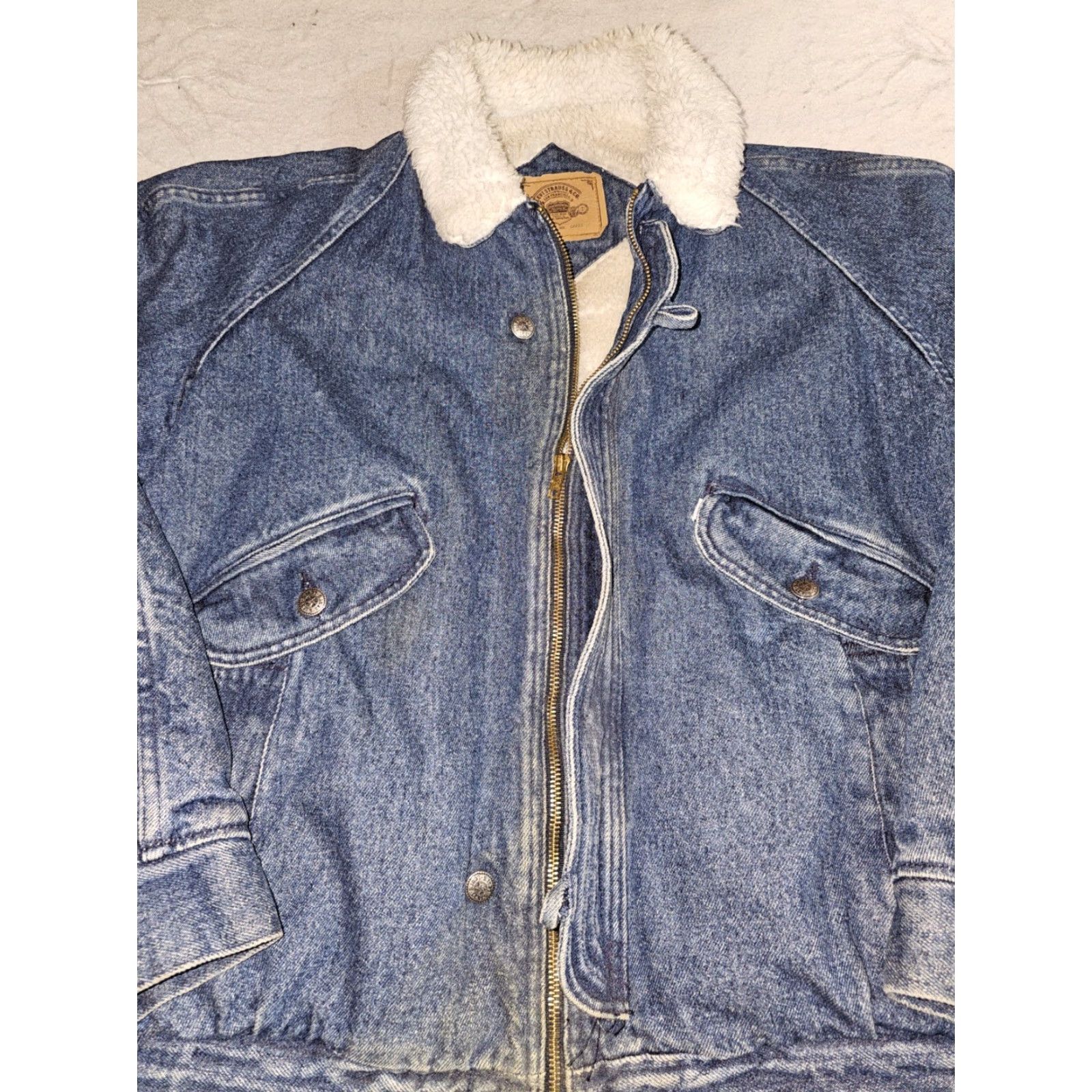 Levi's VINTAGE Levi's Trucker Jacket Denim Blue Sherpa Lined Made in USA Mens L Size 80s - Size US L / EU 52-54 / 3 - 7 Thumbnail
