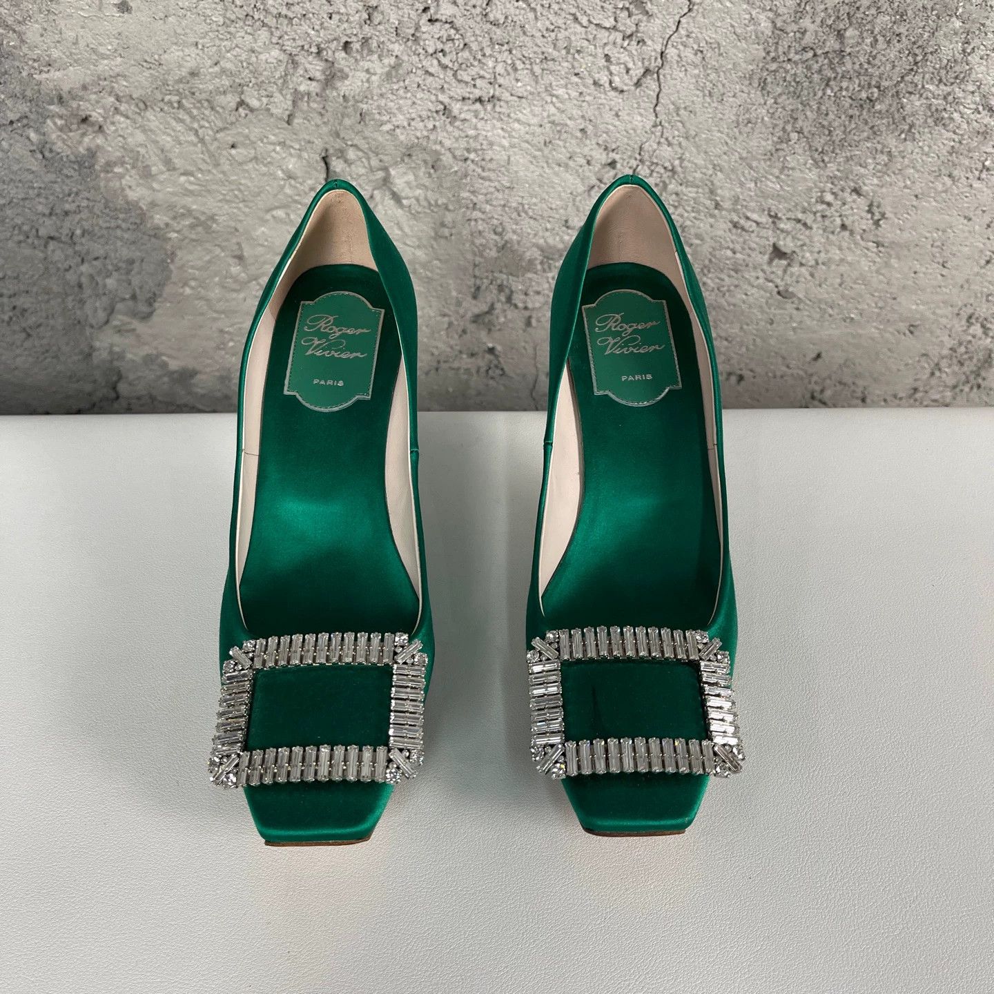 Roger Vivier RV Crystal Buckle Heels EU 36.5 Size US 6 / IT 36 - 7 Thumbnail