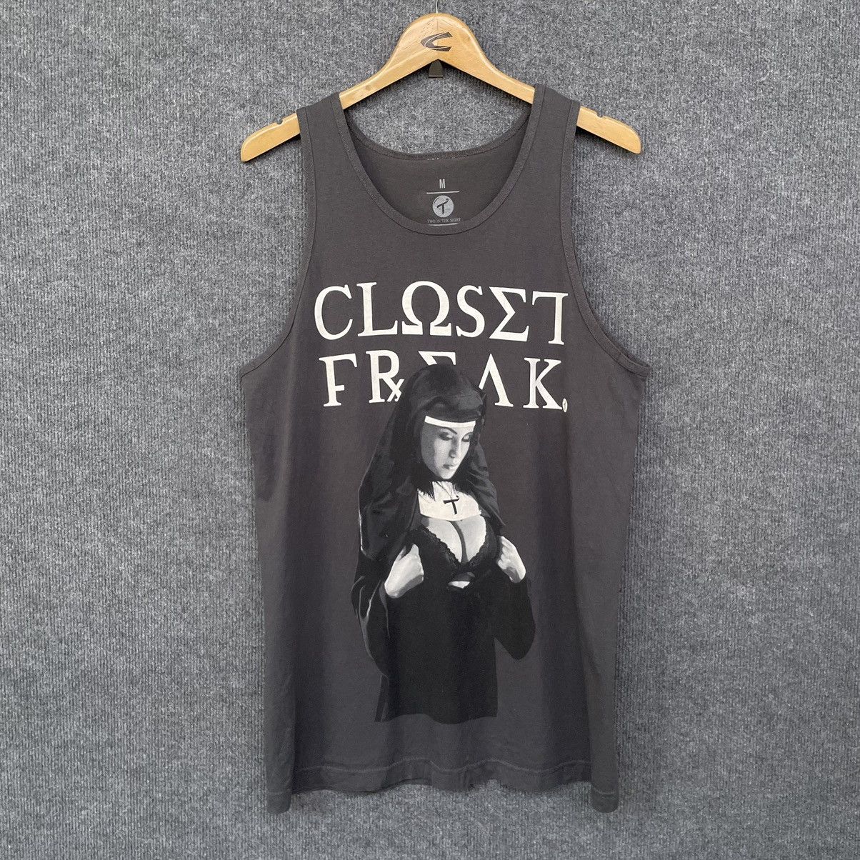 Two In The Shirt Closet Freak Vestal Masturbation Cradle of Filth Style Size US M / EU 48-50 / 2 - 1 Thumbnail