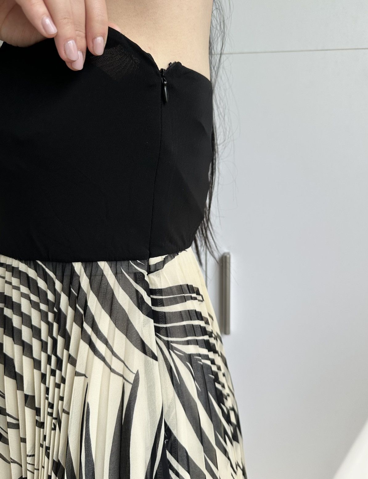 Max Mara Max Mara Studio One-Shoulder Pleated Palm Print Midi Dress Size M / US 6-8 / IT 42-44 - 10 Thumbnail