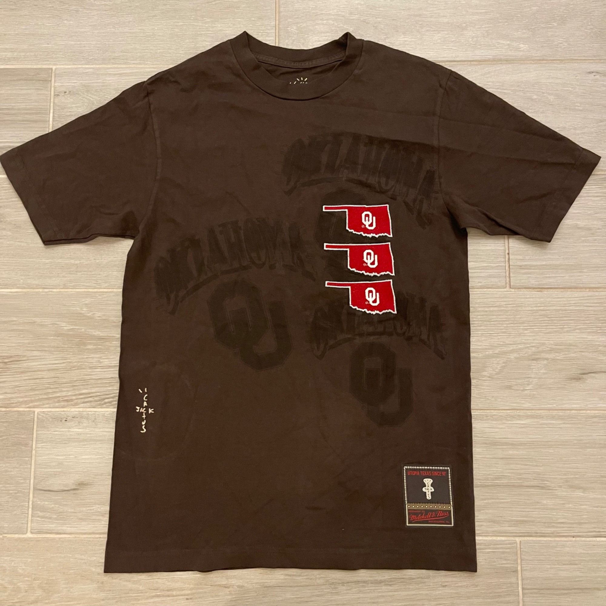 Mitchell & Ness × Travis Scott CACTUS JACK TRAVIS SCOTT MITCHELL & NESS OKLAHOMA TEE XL Size US XL / EU 56 / 4 - 2 Thumbnail