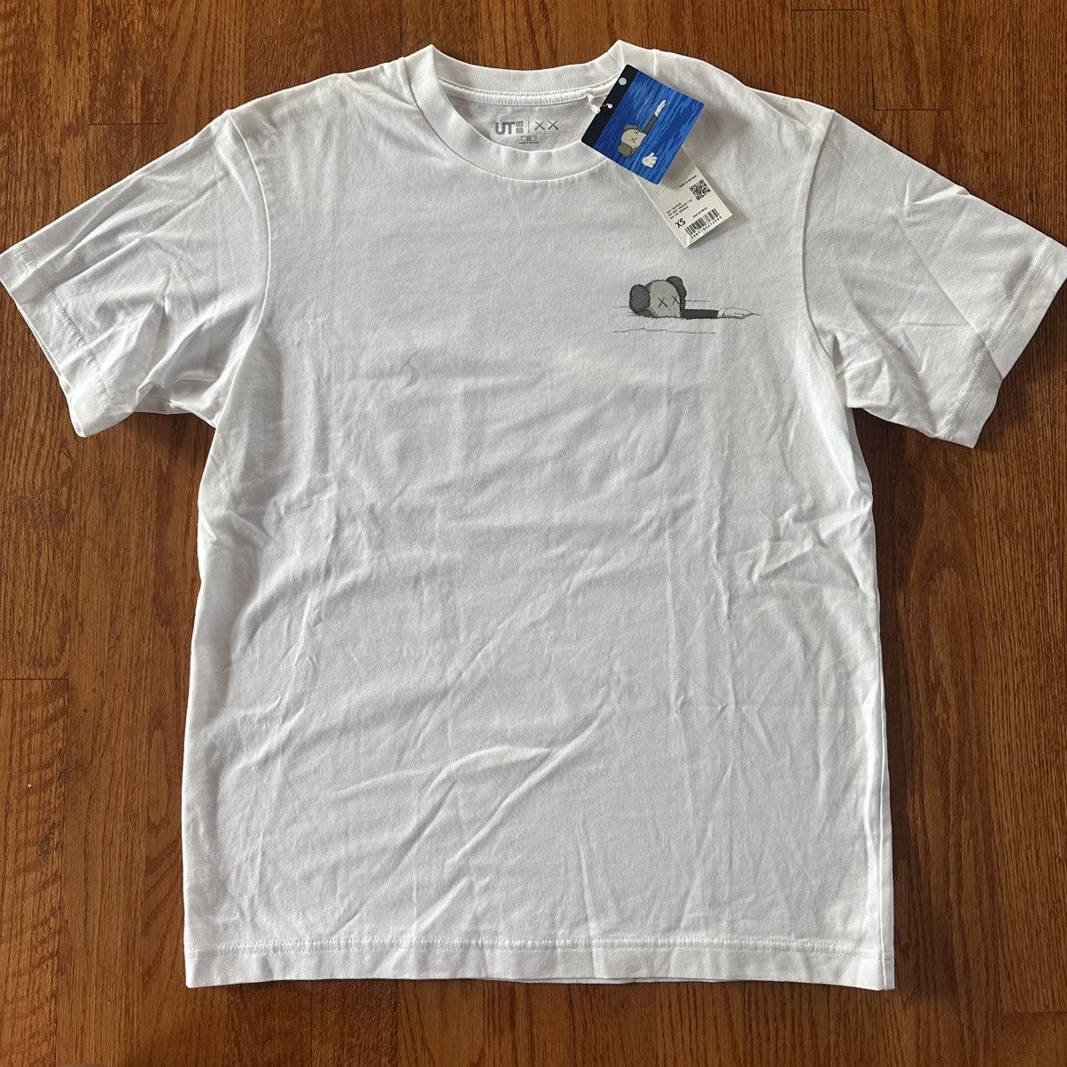 Kaws Kaws x Uniqlo Artbook Cover Shirt Size US XS / EU 42 / 0 - 2 Thumbnail