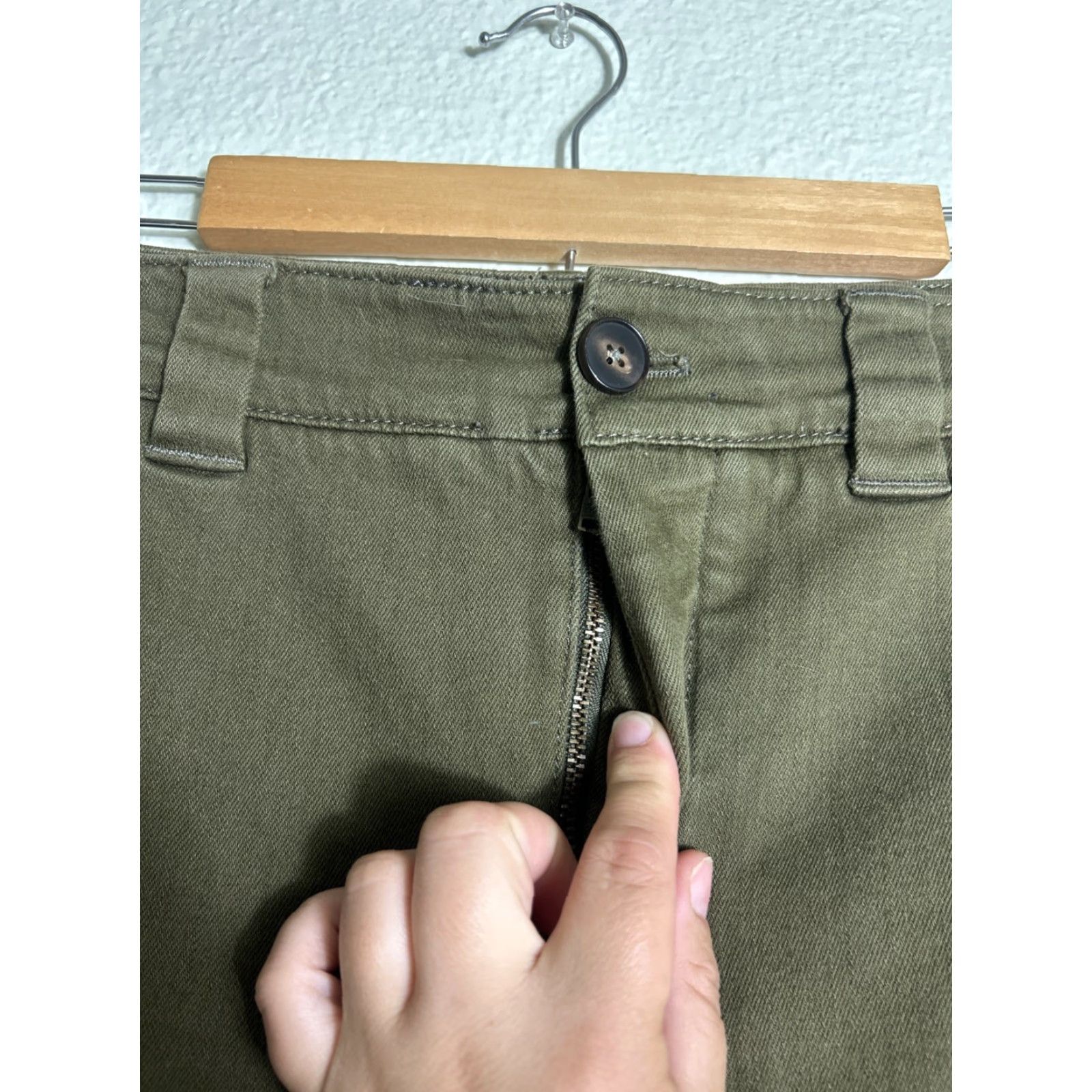Zara Zara Cargo Pants Army Green Women’s Small 28x28 Pants S Green Army Cargo Zara Women’s Small 28x28 Size 28" / US 6 / IT 42 - 6 Thumbnail