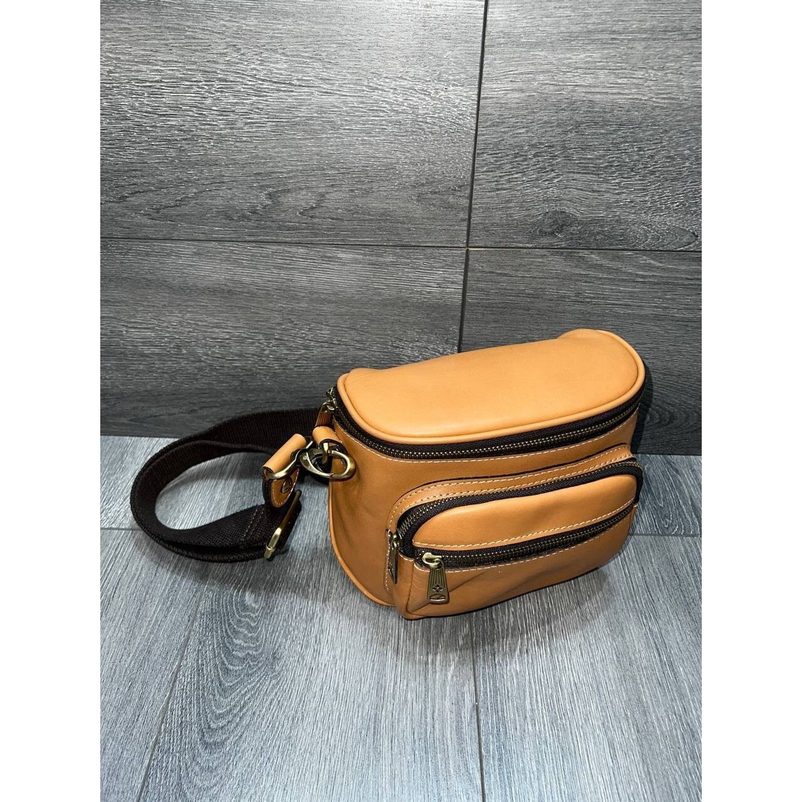 Patricia Nash Patricia Nash Leather Camera Crossbody Bag Hazelnut A648580 Size ONE SIZE - 7 Thumbnail