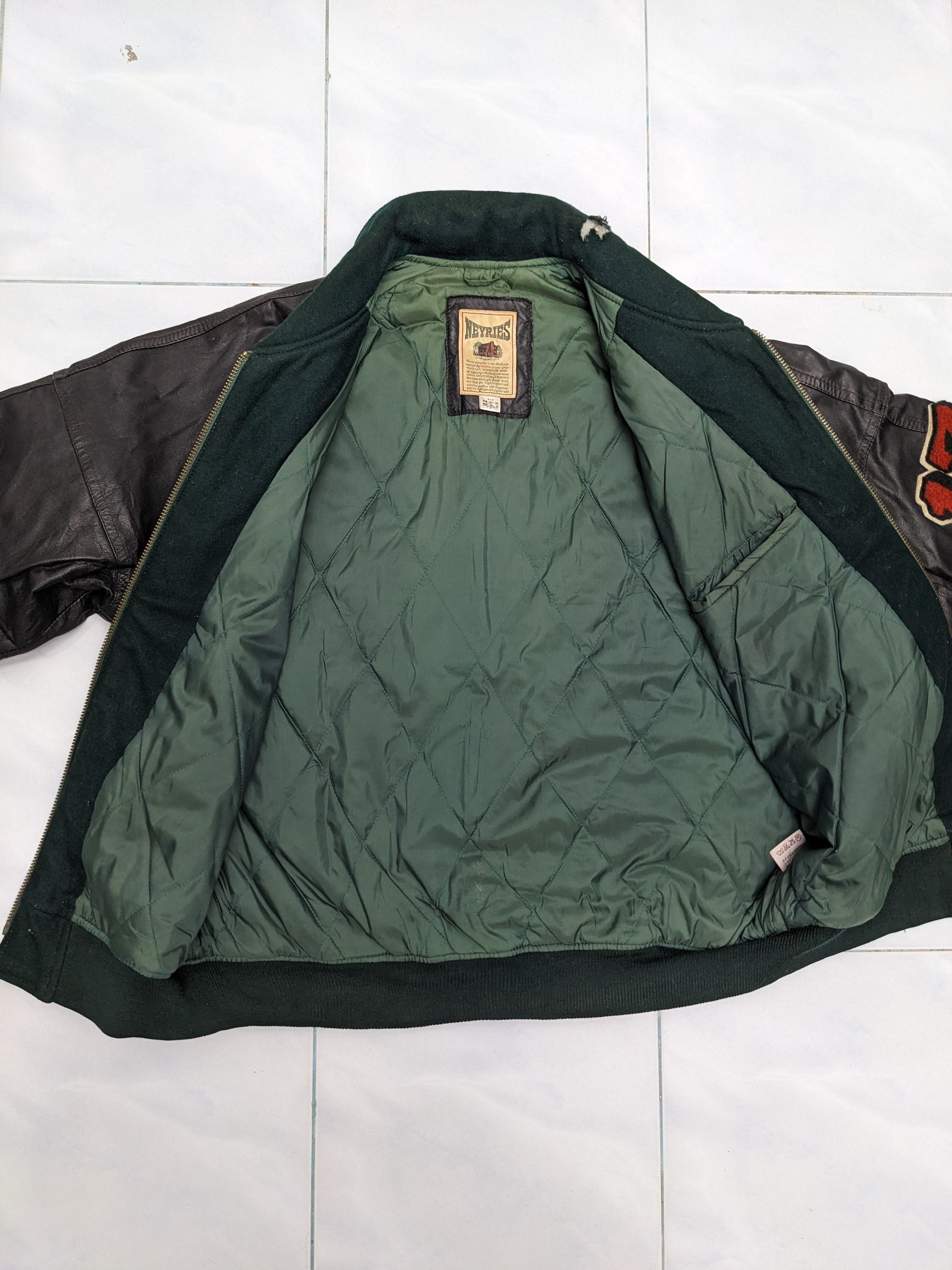 Other VINTAGE BUDGET CLUB BASEBALL TEAM ALLIGATORHAIT NEYRIES Size US L / EU 52-54 / 3 - 14 Thumbnail