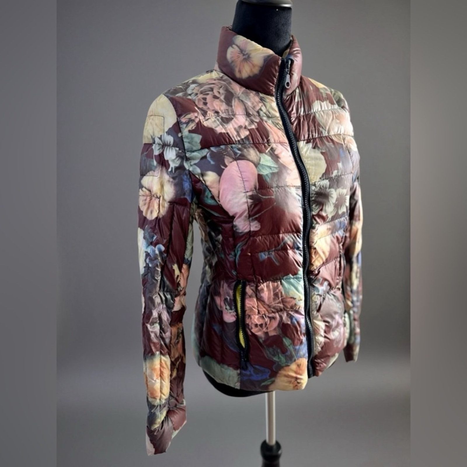 Other Y2K Lightweight 90% down filled Floral Women Puffer Jacket S Size M / US 6-8 / IT 42-44 - 3 Thumbnail