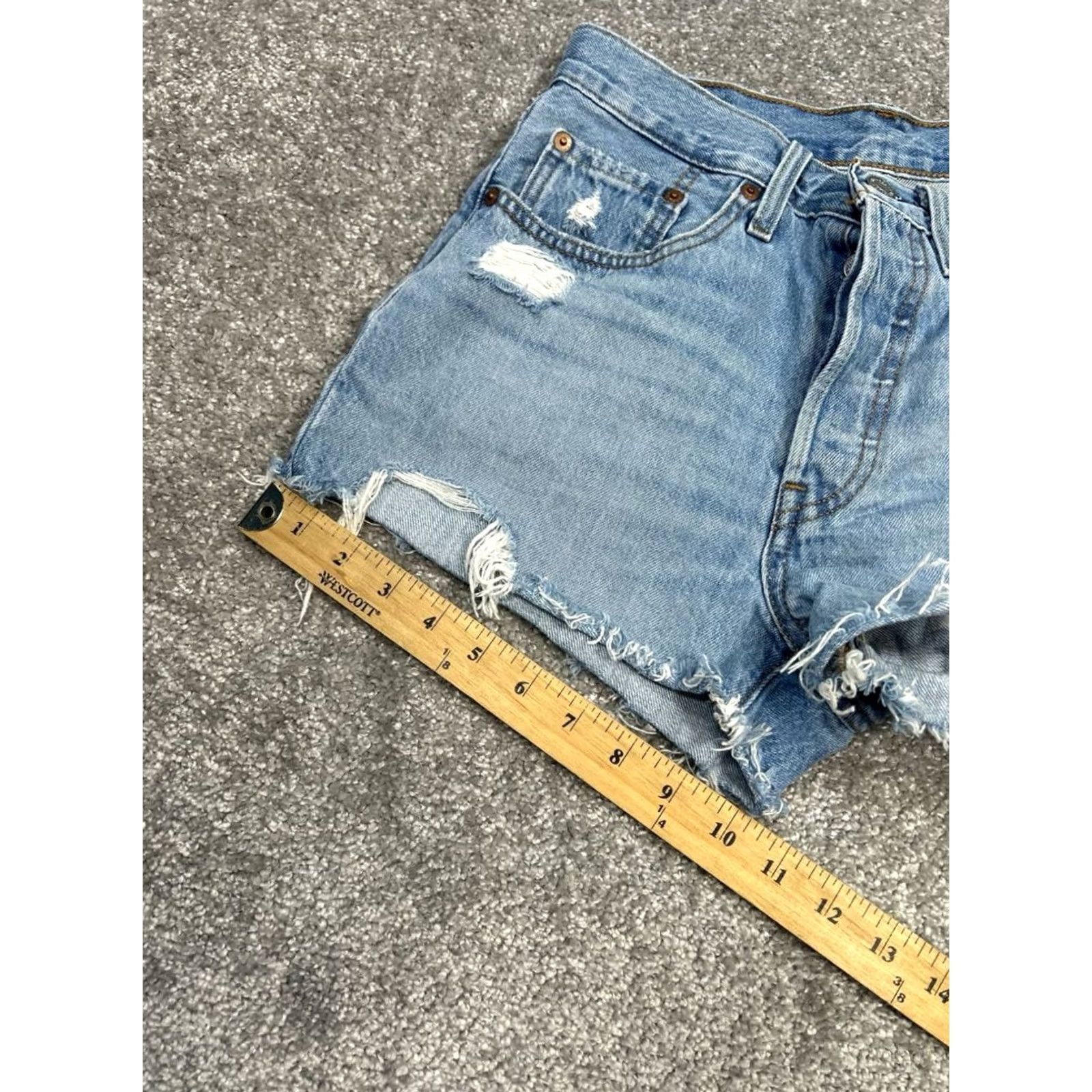 Levi's Levis 501 Shorts Womens 26 Blue Cut Off Denim Distressed Logo Mid Rise Raw Hem Ladies Denim Shorts 26 Blue Casual Womens Size 26" / US 2 / IT 38 - 4 Thumbnail