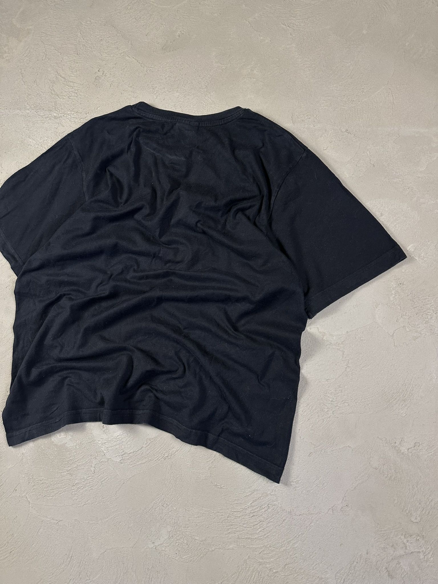 Nike Vintage Y2k Nike Swoosh Circle Logo T-shirt 00s Size US XL / EU 56 / 4 - 11 Thumbnail