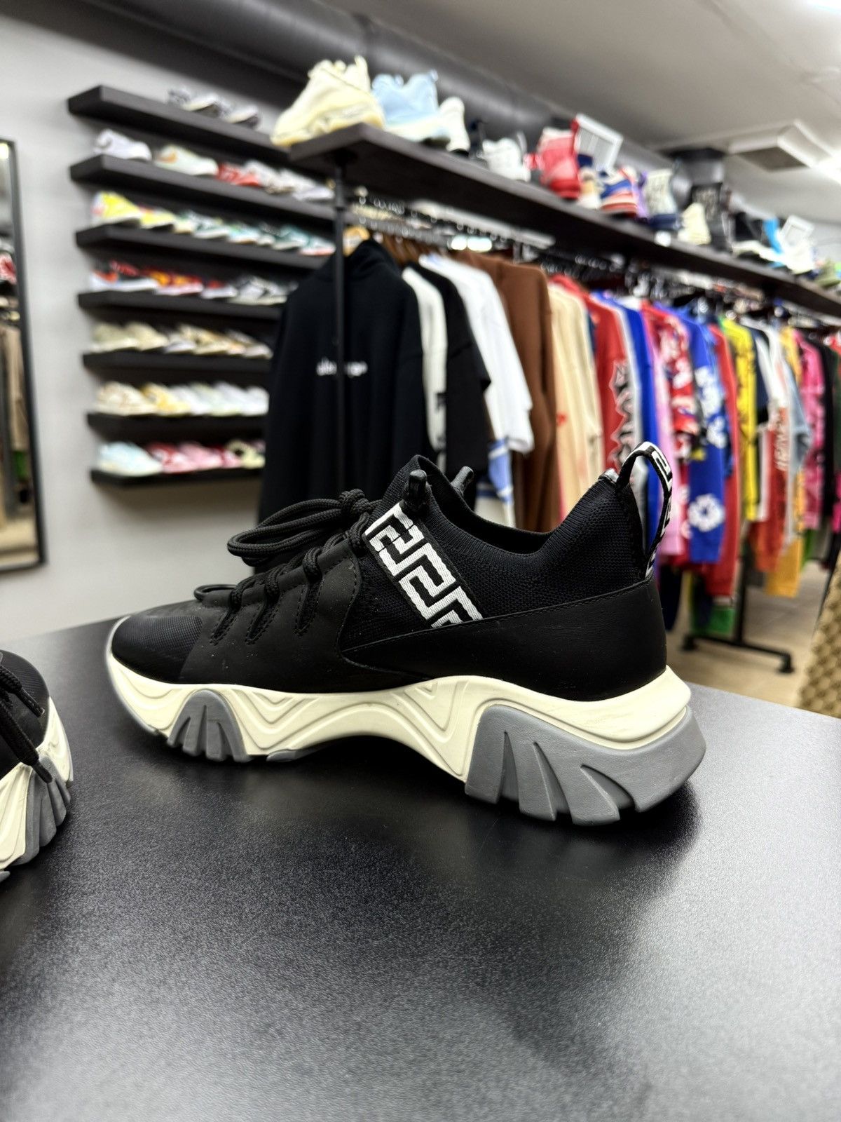 Versace Versace Squalo Black Signature Trainer Shoes Size 40 / 7 US Size US 7 / EU 40 - 15 Thumbnail