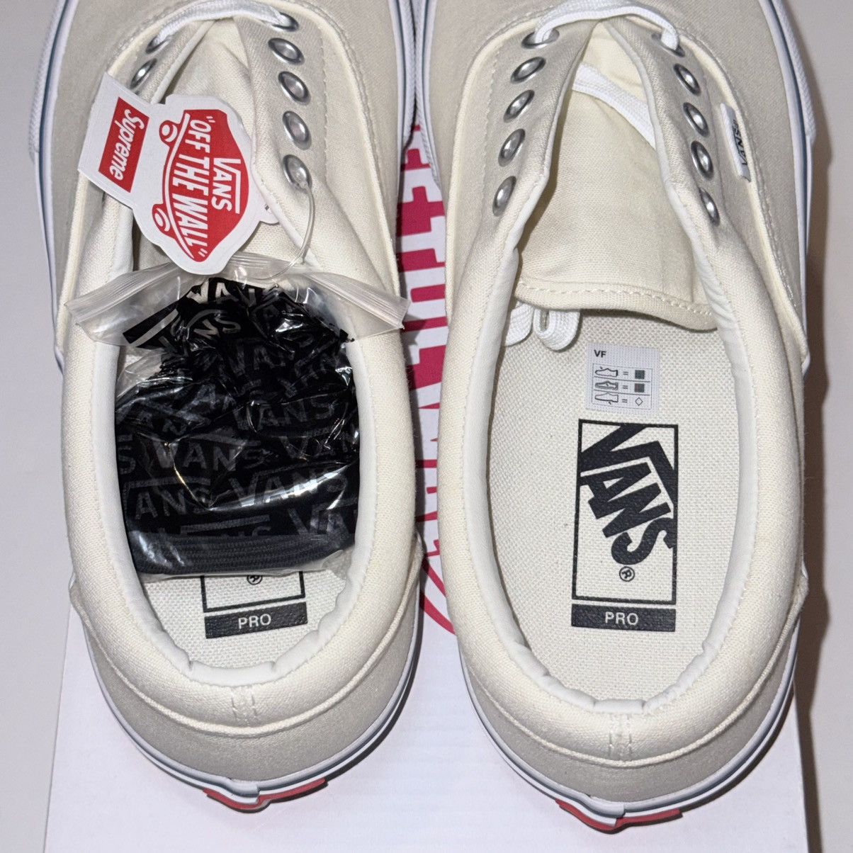 Supreme × Vans SS16 Supreme x Vans Era Cream Motion Logo Size US 9.5 / EU 42-43 - 4 Thumbnail