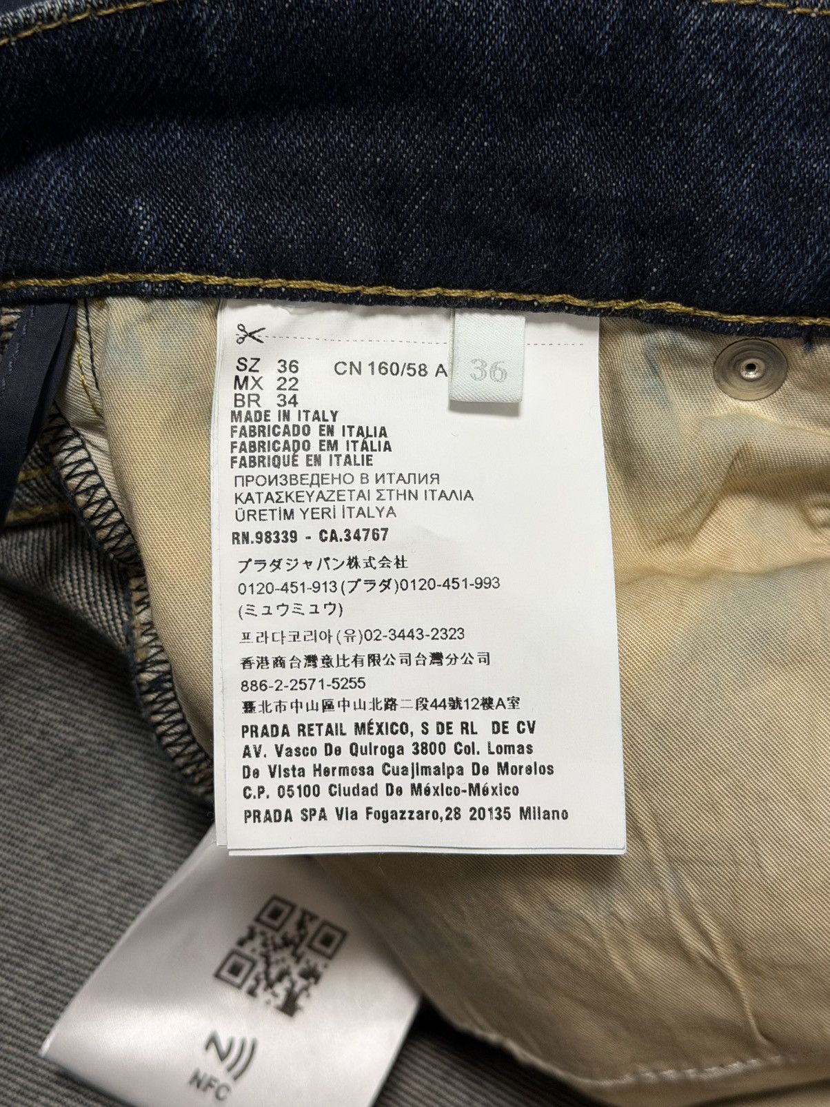 Prada PRADA High-Waisted Denim Midi Skirt with Back Logo Plaque Size 25" / US 0 / IT 36 - 9 Thumbnail
