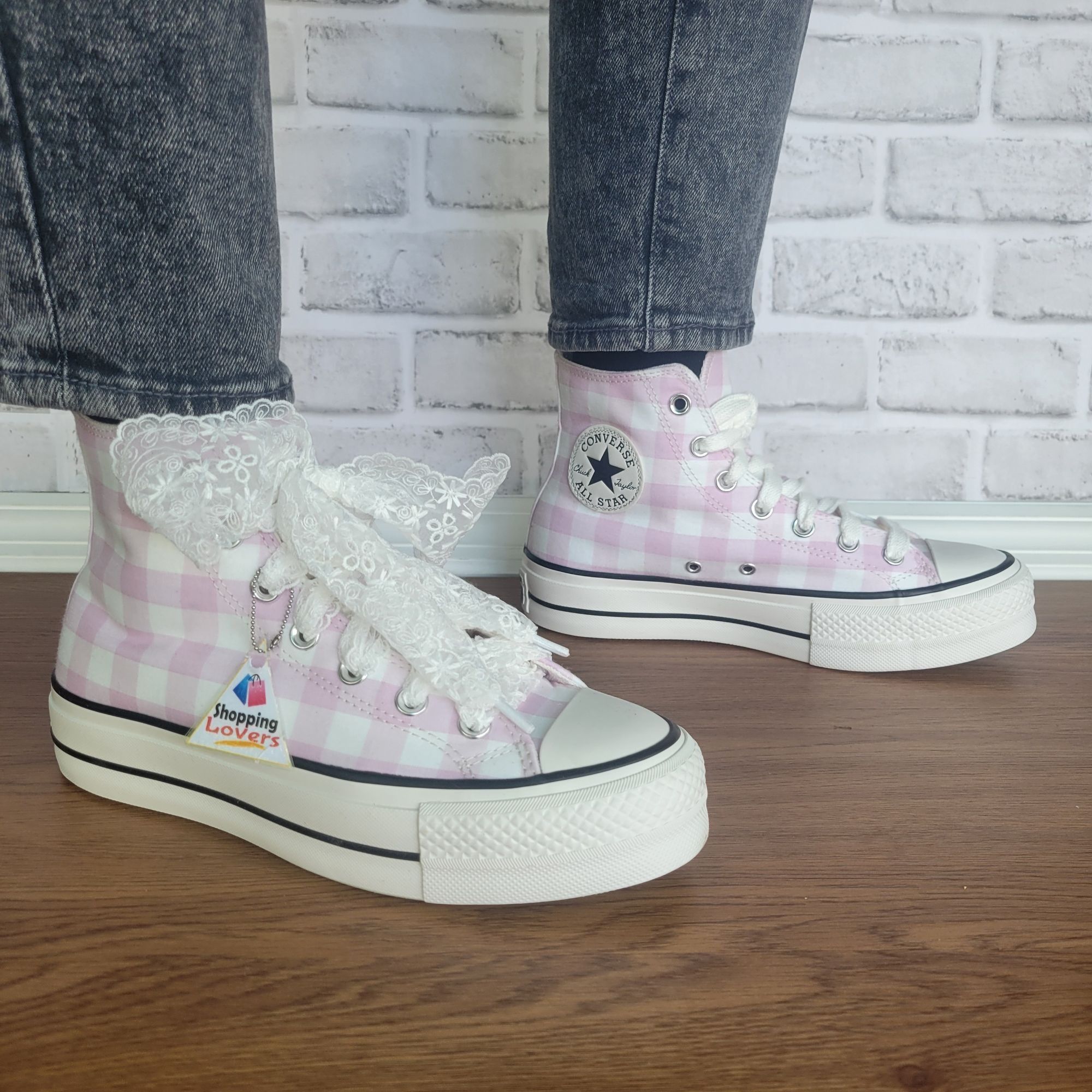 Converse Converse Chuck Taylor Lift Platform Gingham 7.5 Women Shoes Size US 7.5 / IT 37.5 - 12 Thumbnail