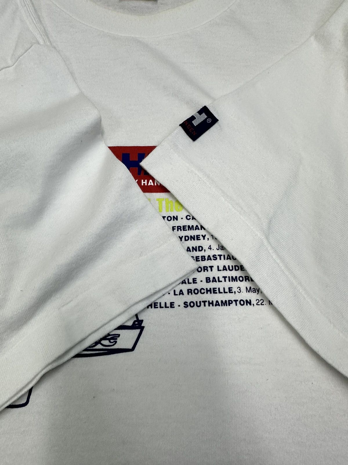 Helly Hansen Vintage Helly Hansen 90s Single Stitch Tshirt A224 Size US M / EU 48-50 / 2 - 9 Thumbnail