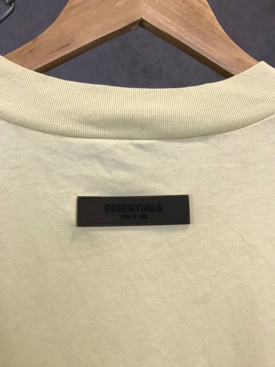 Essentials Essentials FOG Fear of God logo tee Size US XL / EU 56 / 4 - 7 Thumbnail