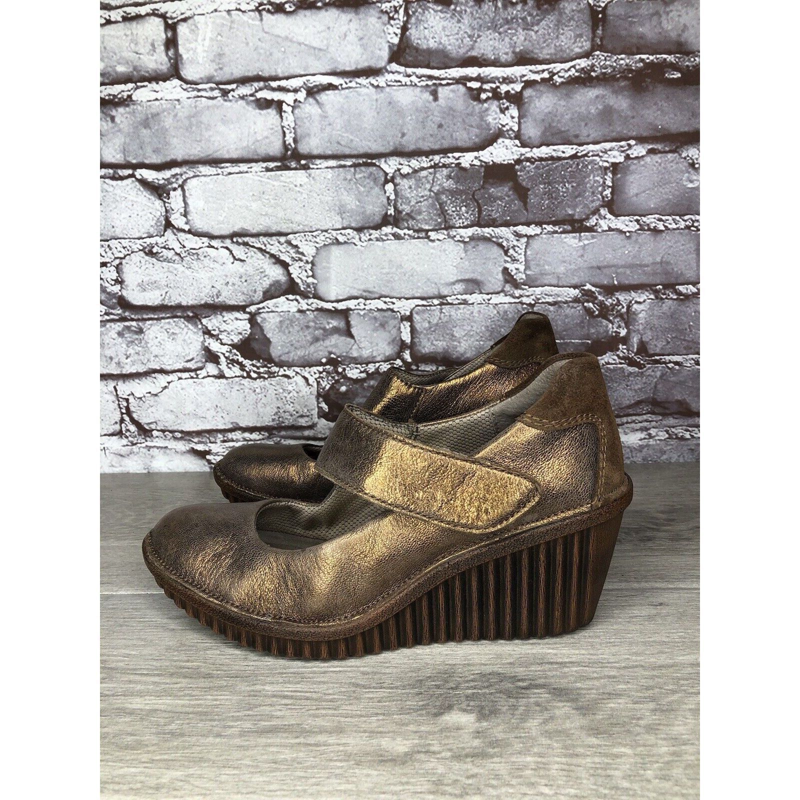 Other Bionica Bronze Leather Shimmer Mary Jane Strap Wedge Shoes W Size US 7.5 / IT 37.5 - 15 Thumbnail
