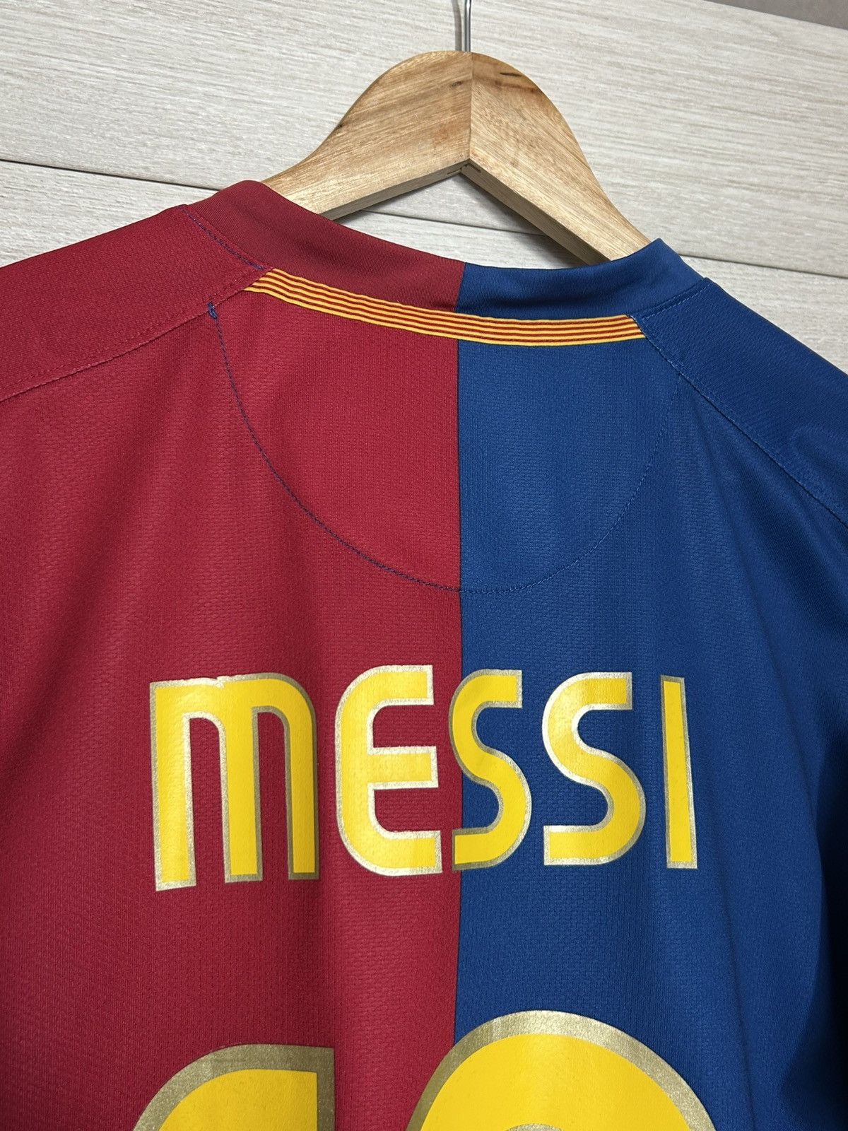 Nike Nike FC Barcelona season 2008/2009 Messi 10 jersey size M Size US M / EU 48-50 / 2 - 12 Thumbnail