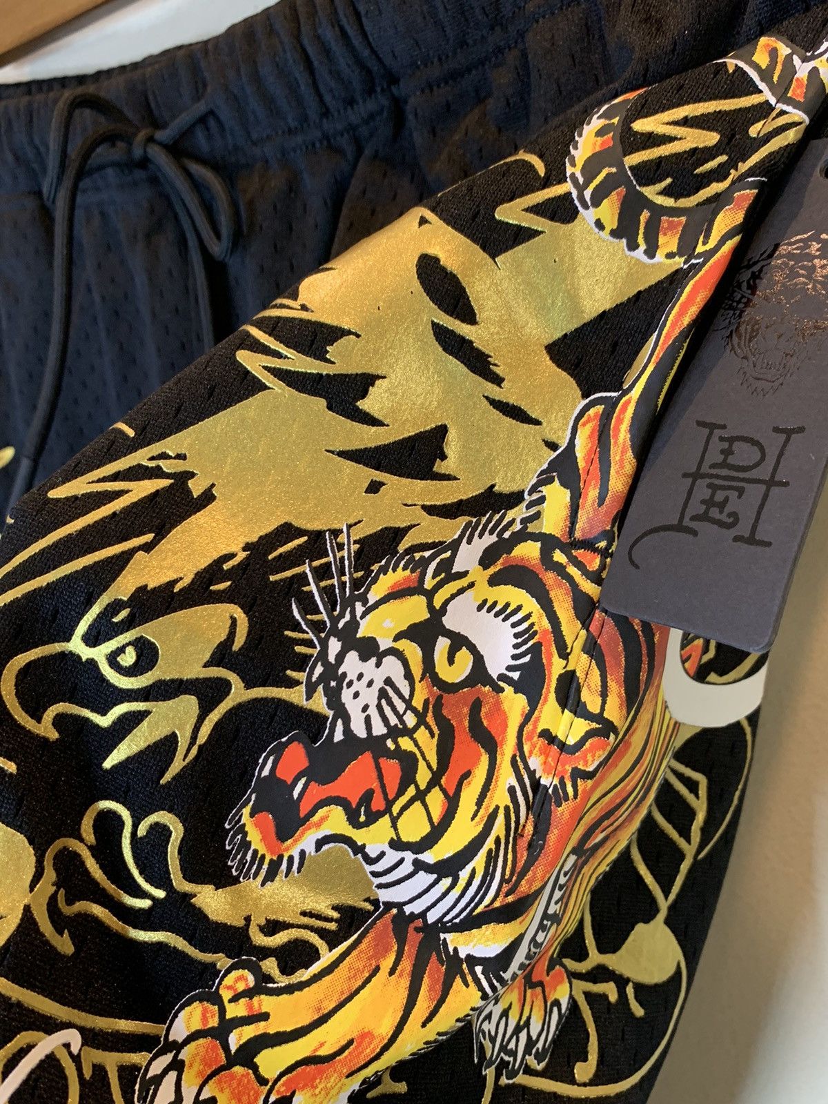 Ed Hardy *RARE* New Ed Hardy Tiger All Over Print Heavy Mesh Shorts L Size US 34 / EU 50 - 4 Thumbnail