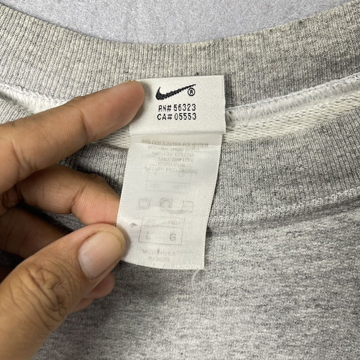 Nike Vintage Nike Mini Swoosh Grey Crewneck Sweatshirt Size US L / EU 52-54 / 3 - 8 Thumbnail