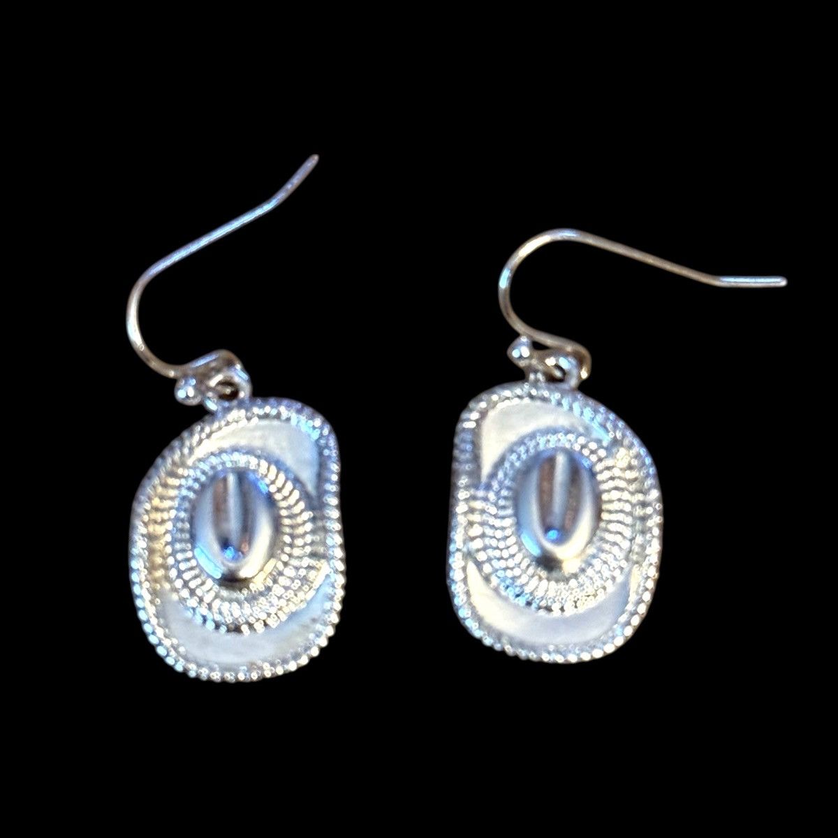 Other Silver tone cowboy hat dangle earrings Size ONE SIZE - 1 Thumbnail
