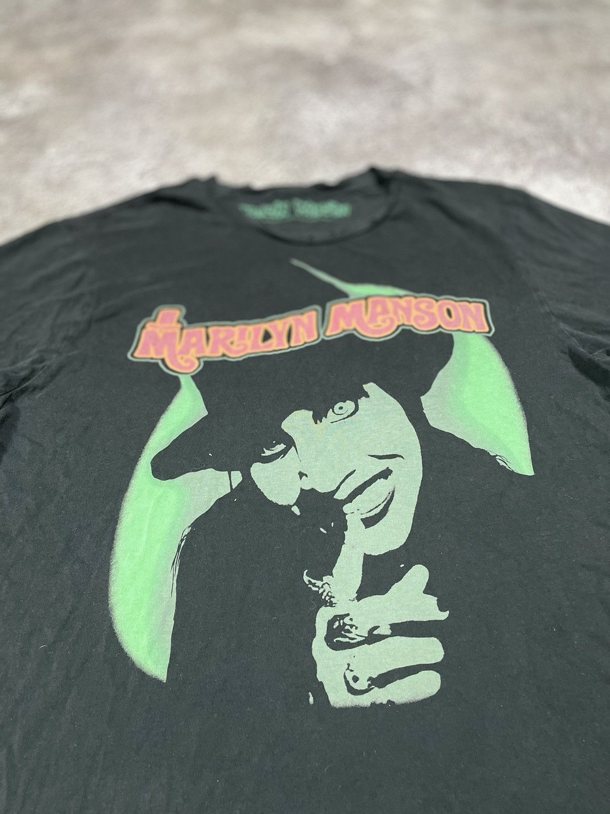 Vintage Vintage 90s Marilyn Manson Band Tee Sun Faded Grunge Baggy M Size US M / EU 48-50 / 2 - 1 Thumbnail