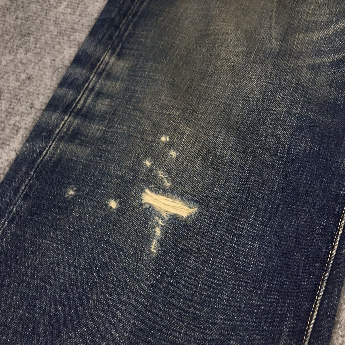 Japanese Brand × Levi's Vintage Clothing VINTAGE LEVIS 33501 DISTRESSED SELVADGE DENIM PANTS 144 Size US 32 / EU 48 - 6 Thumbnail